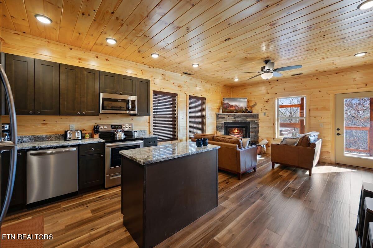 1808 Spring Hill Drive Sevierville TN 37876
