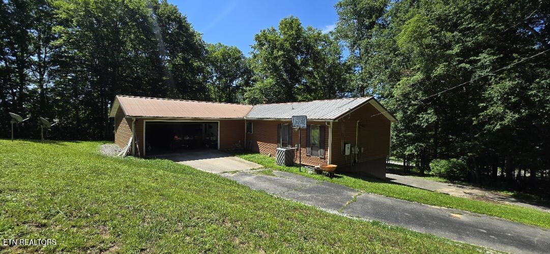 346 Hc Smith Drive Oneida TN 37841