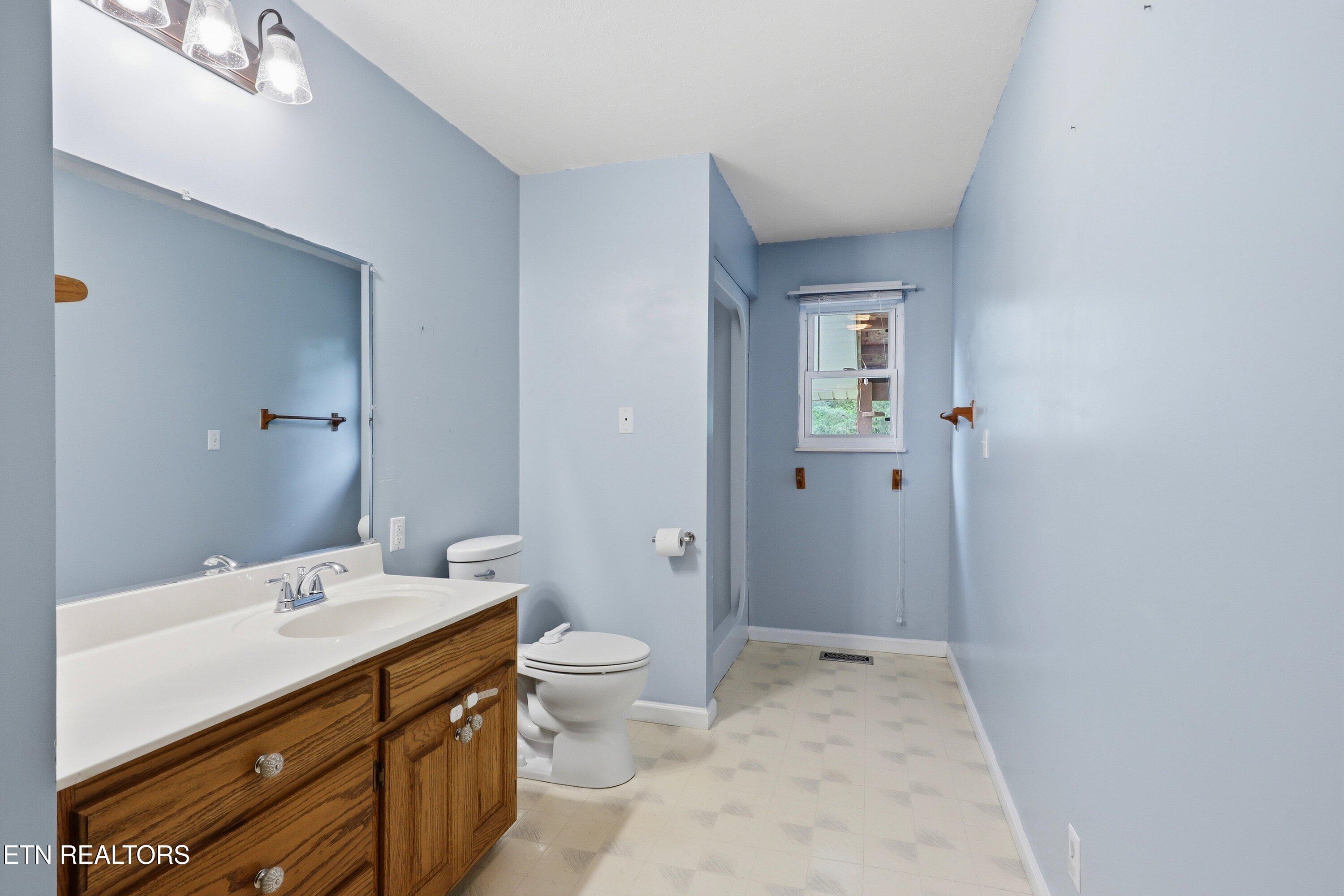 677 Bethel Road Clinton TN 37716