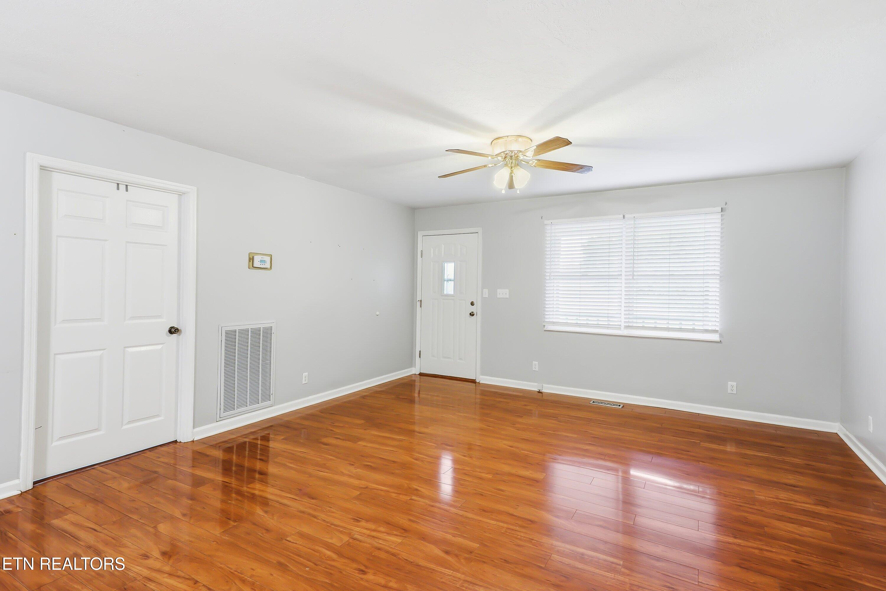 677 Bethel Road Clinton TN 37716