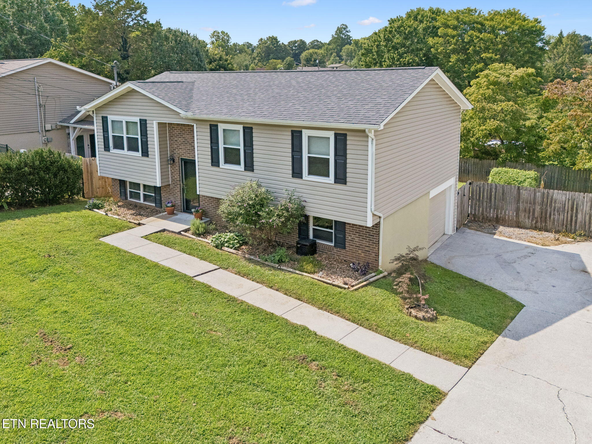 1617 Sundrop Drive Knoxville TN 37921