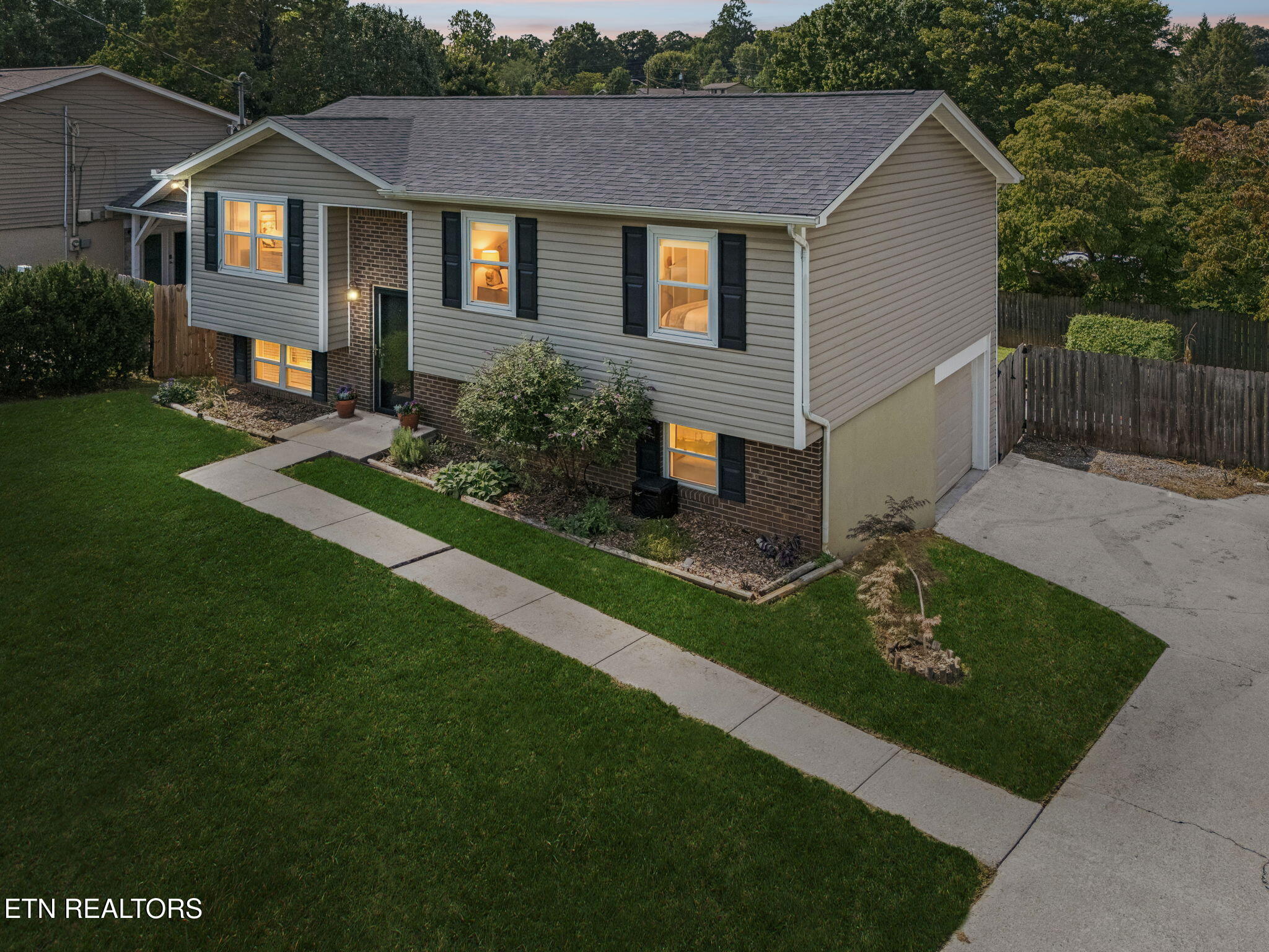1617 Sundrop Drive Knoxville TN 37921