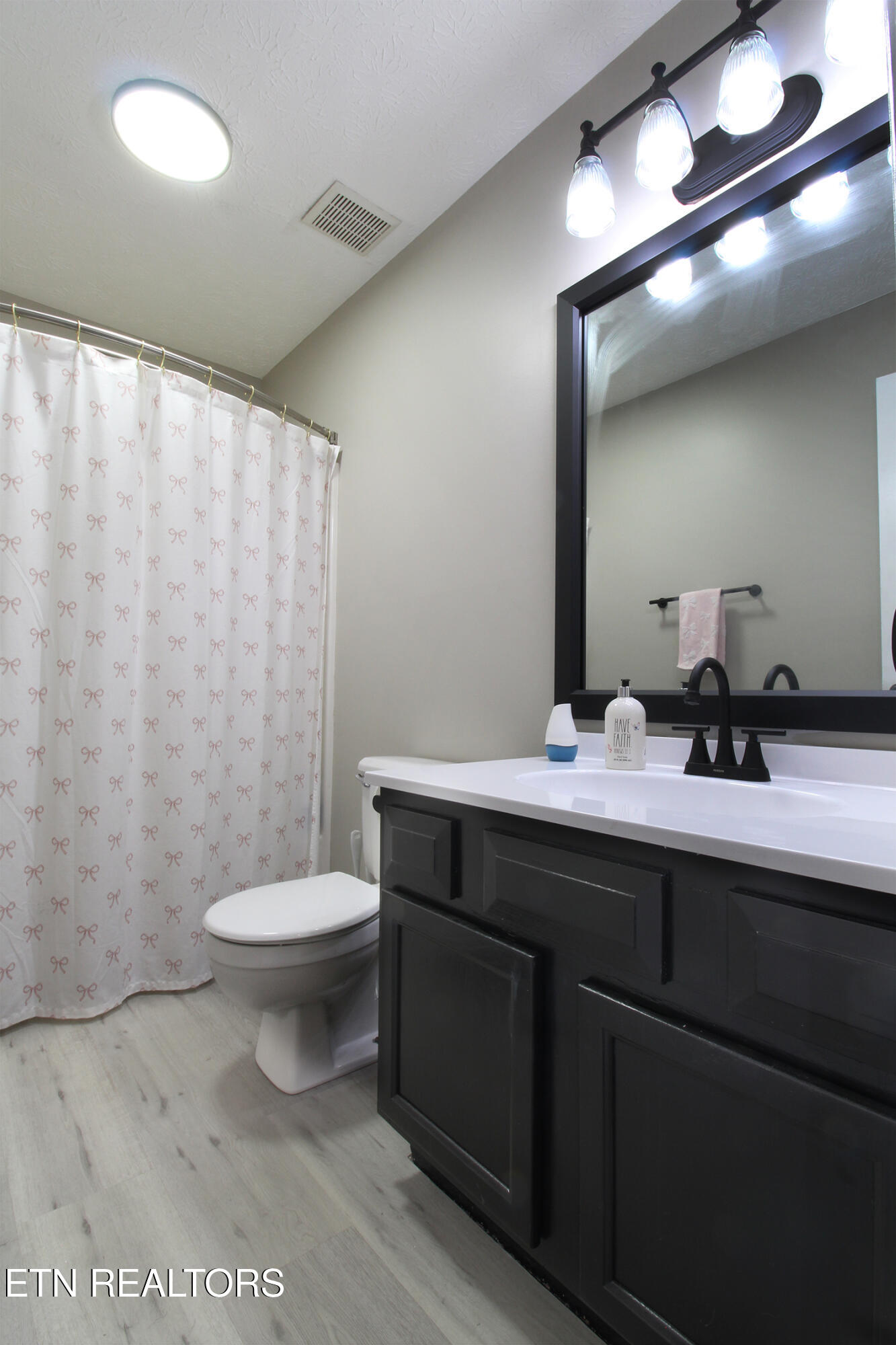 7804 Silverbridge Court Powell TN 37849