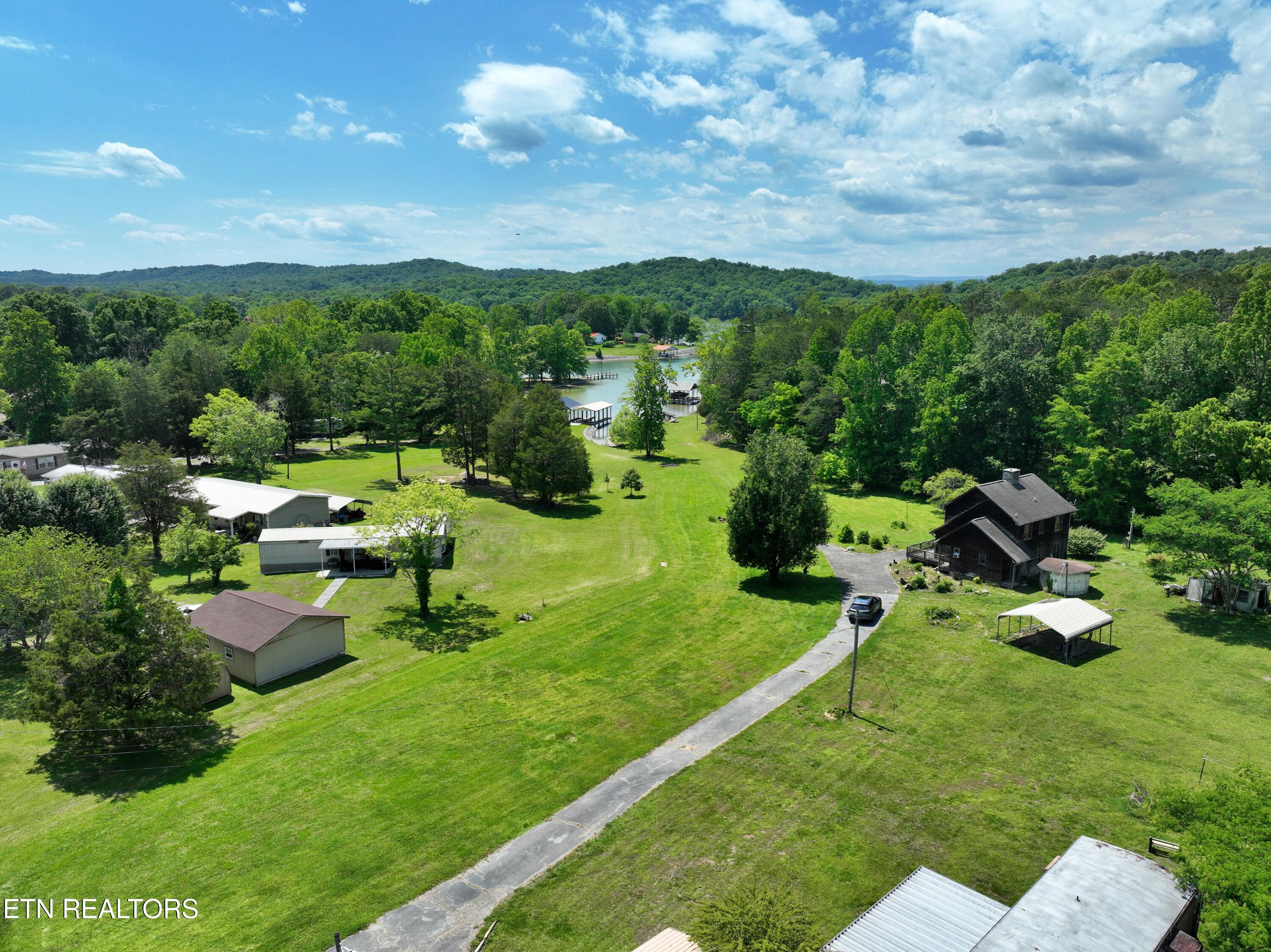 3442 River Road Ten Mile TN 37880