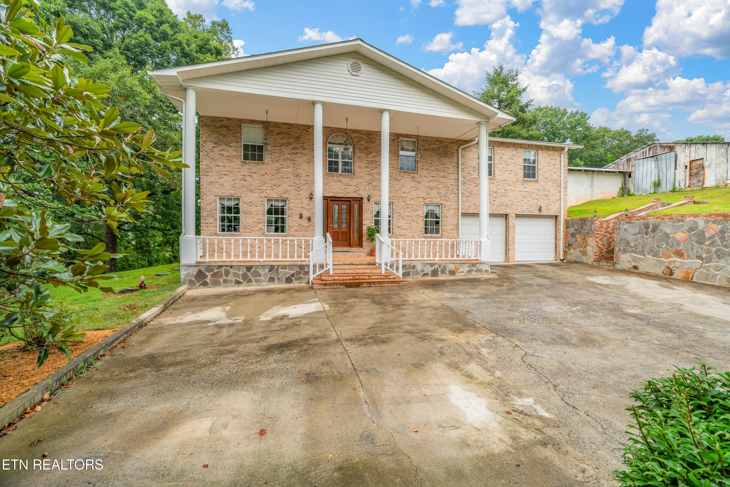 233 Duncan Hollow Road Harriman TN 37748