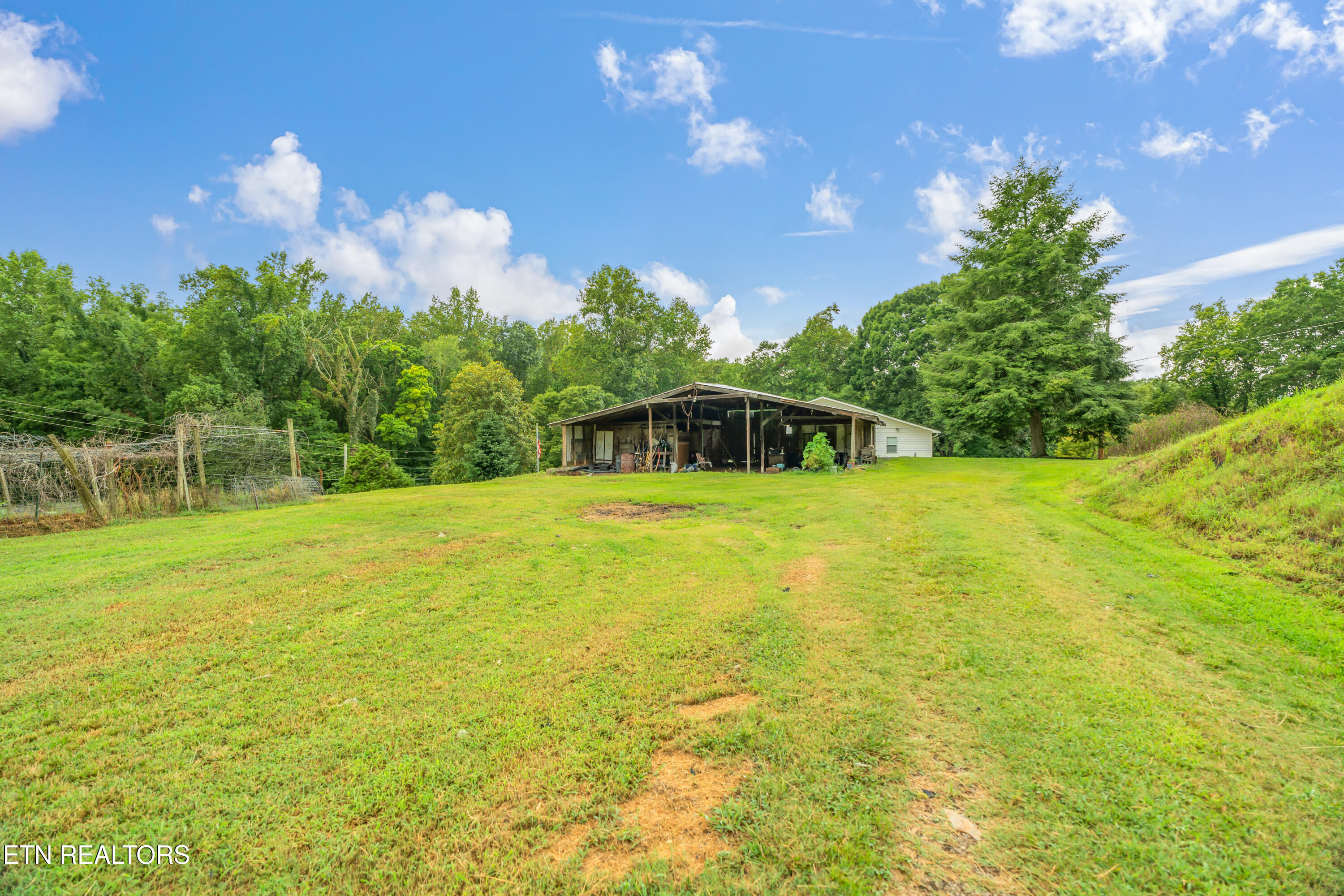 233 Duncan Hollow Road Harriman TN 37748