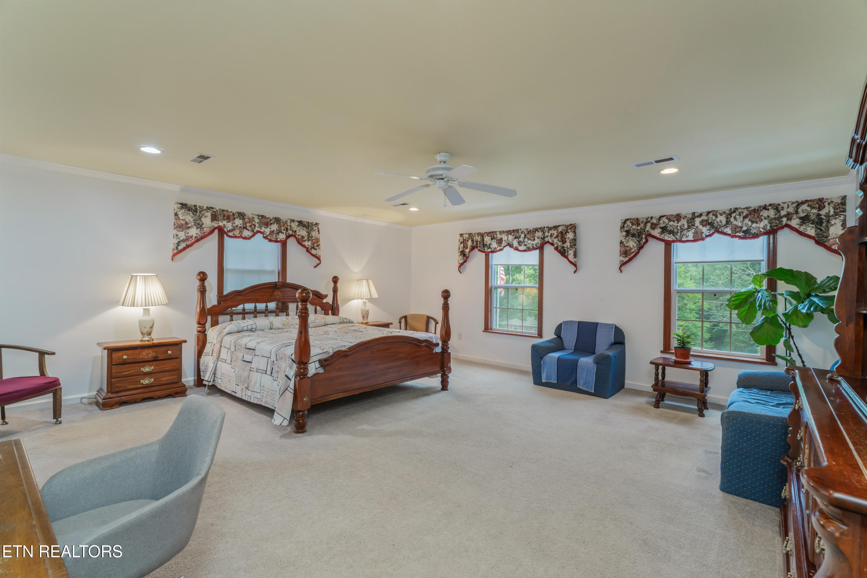 233 Duncan Hollow Road Harriman TN 37748