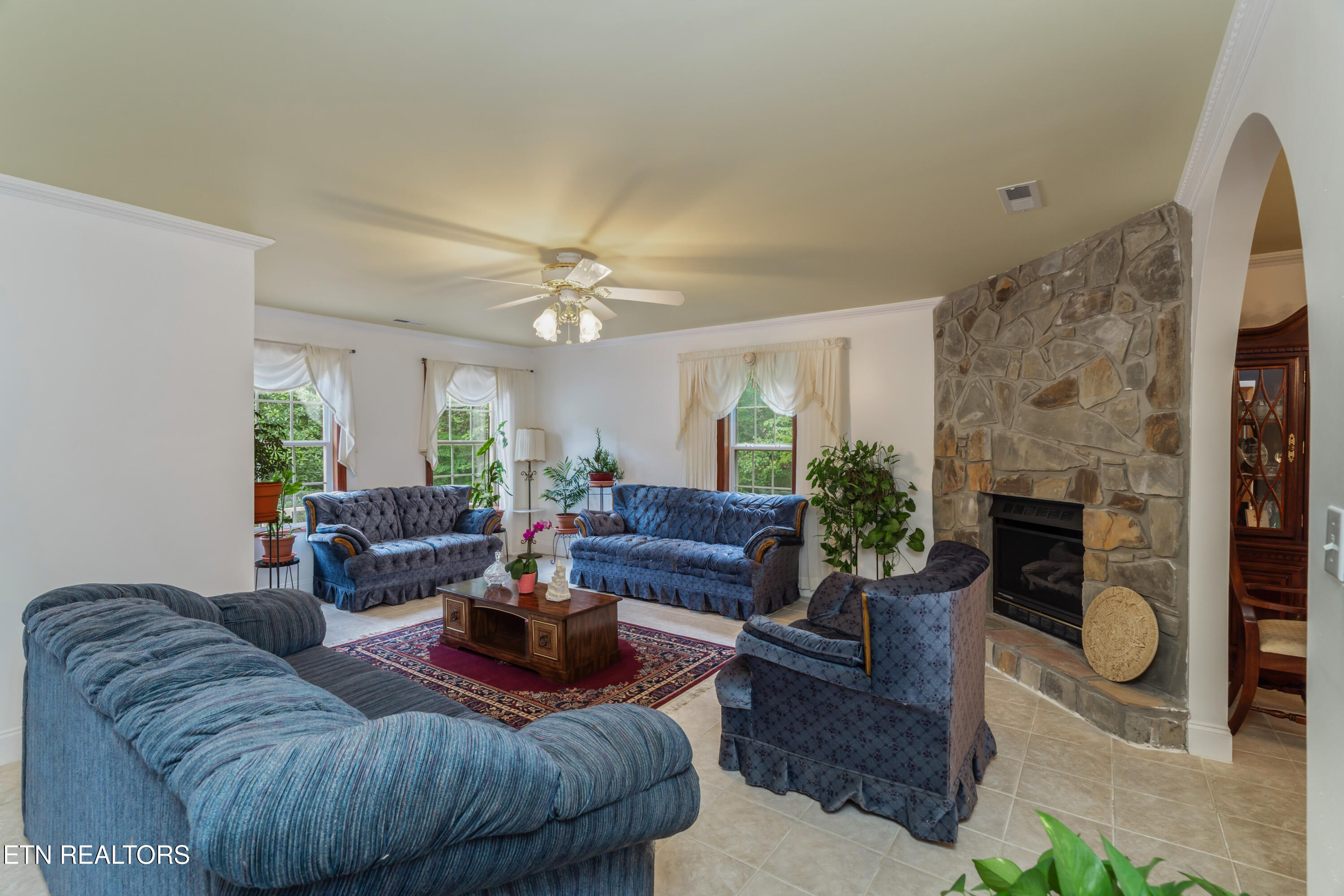 233 Duncan Hollow Road Harriman TN 37748