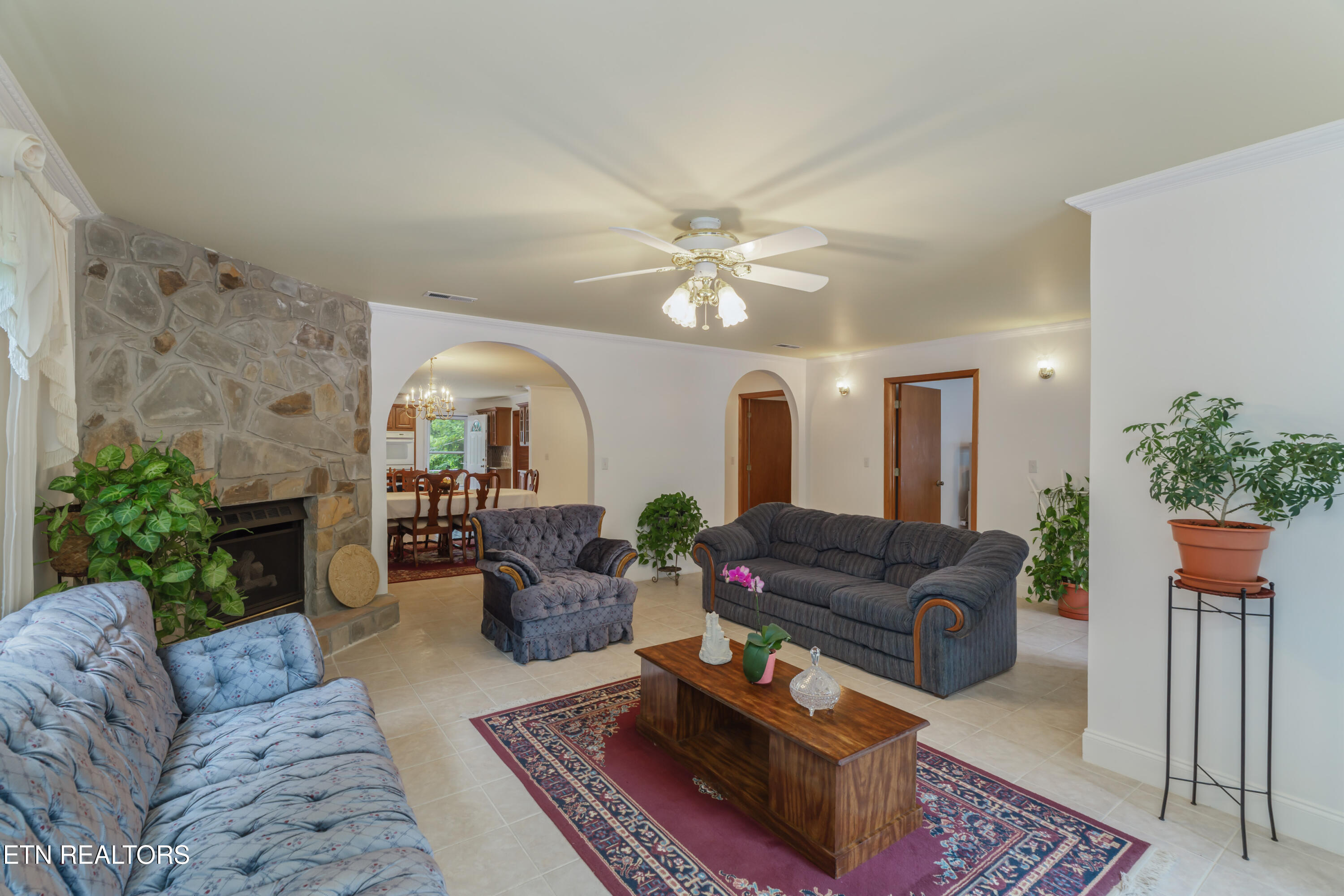 233 Duncan Hollow Road Harriman TN 37748