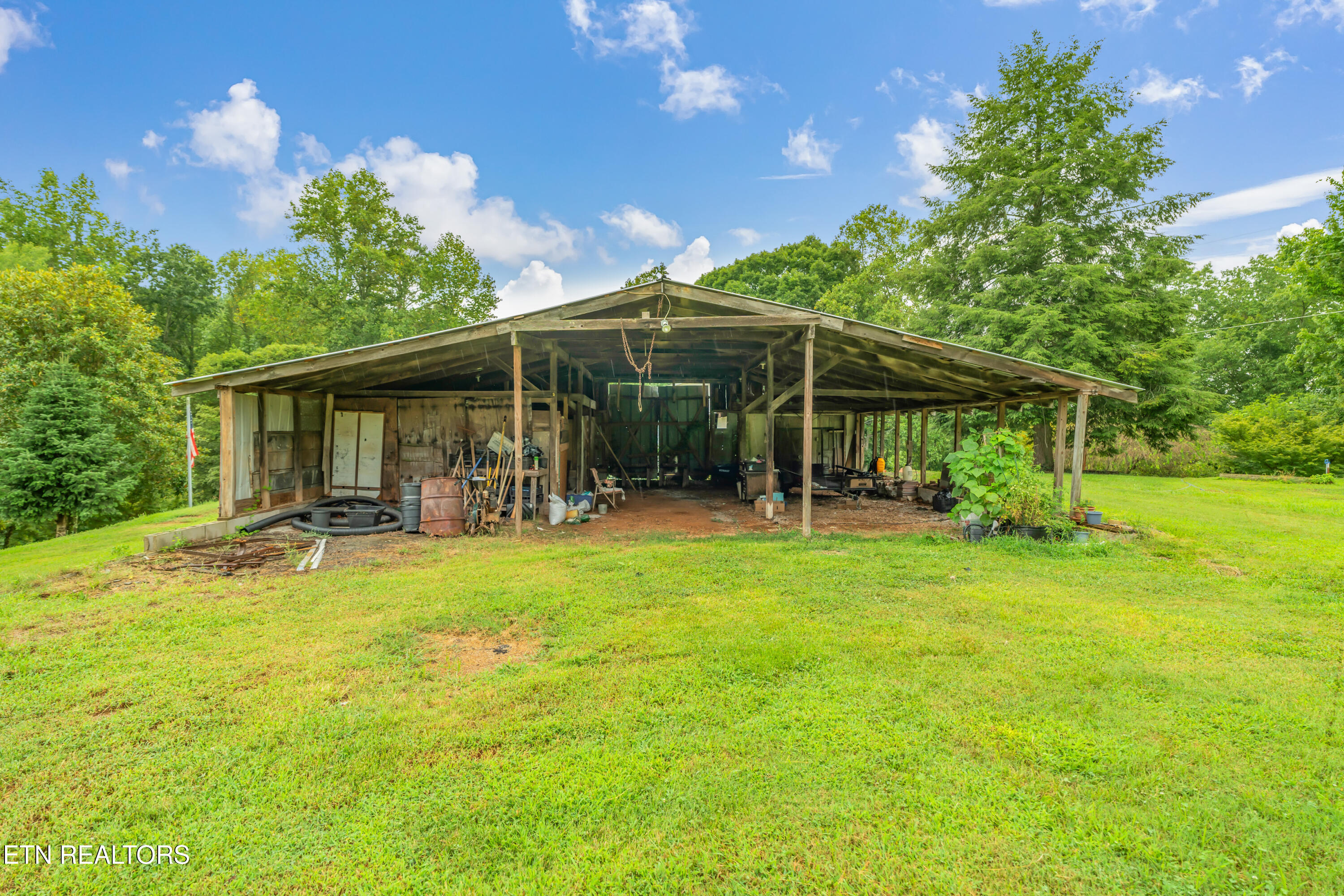 233 Duncan Hollow Road Harriman TN 37748