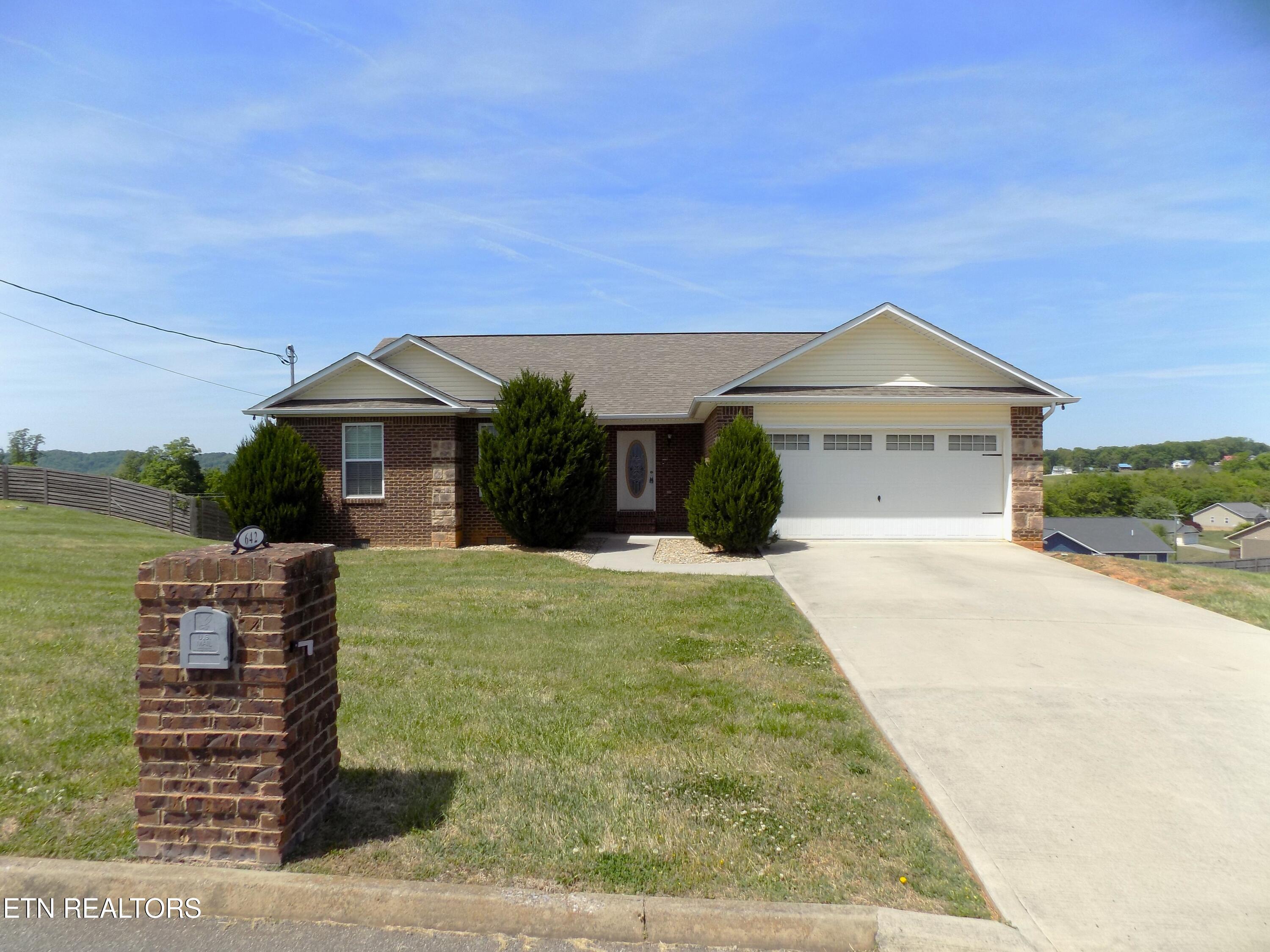 642 Privet Drive Dandridge TN 37725