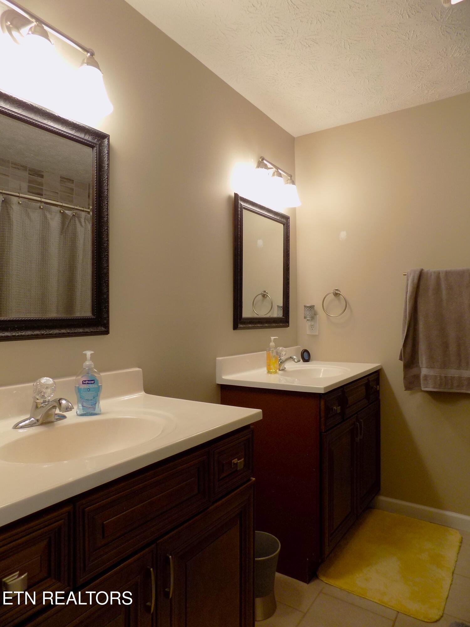642 Privet Drive Dandridge TN 37725