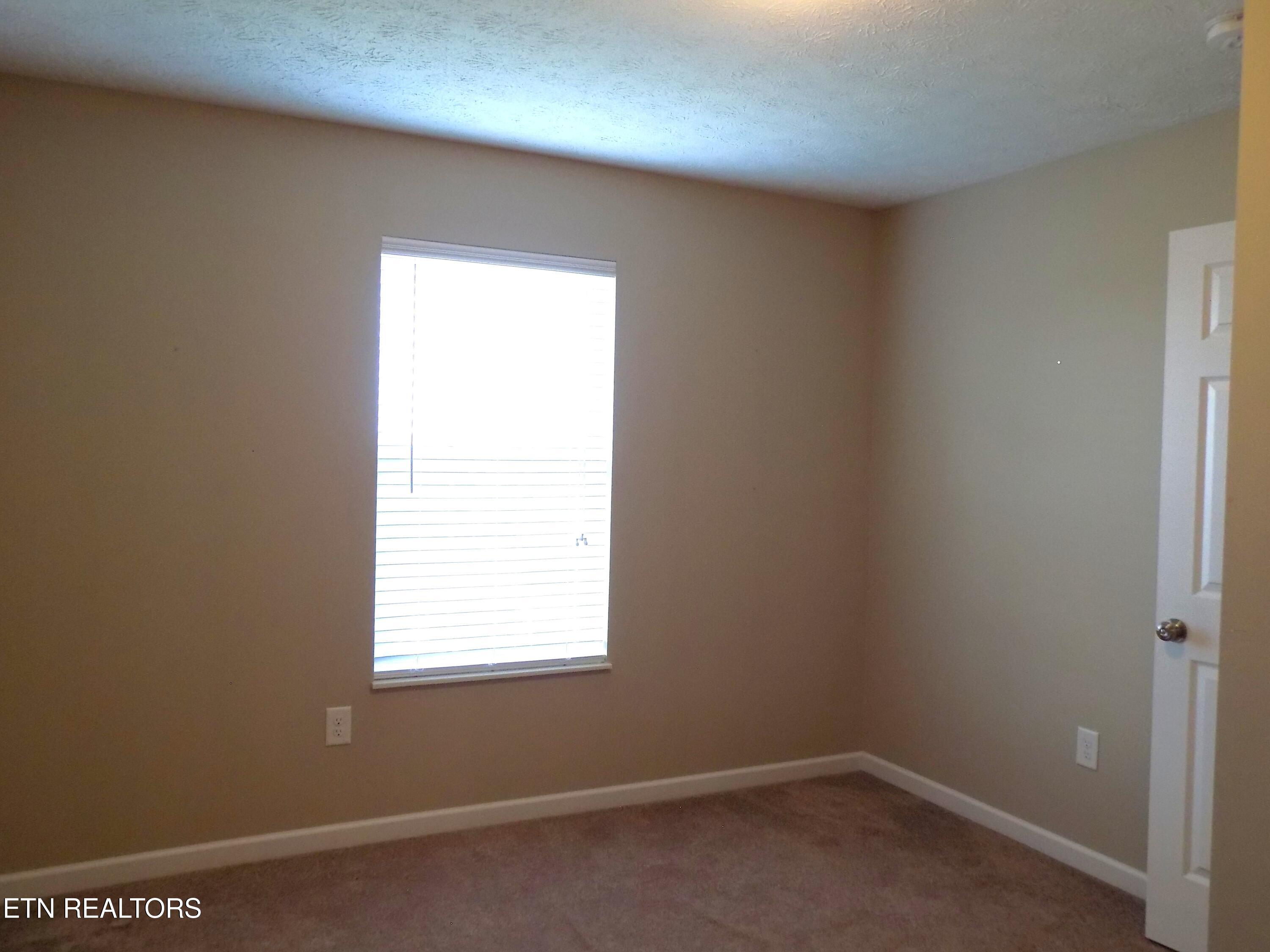 642 Privet Drive Dandridge TN 37725