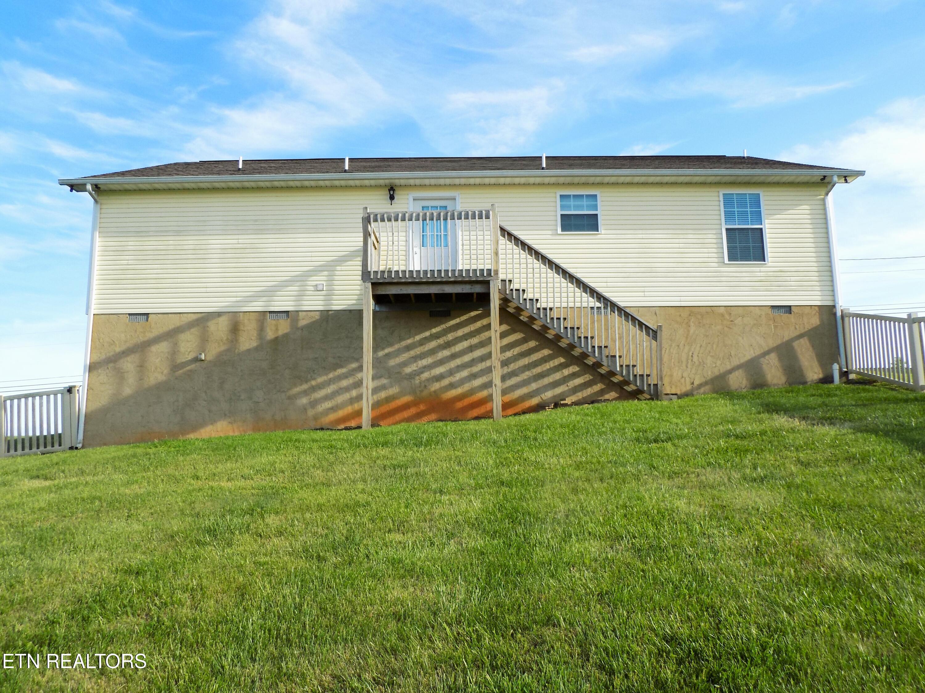 642 Privet Drive Dandridge TN 37725