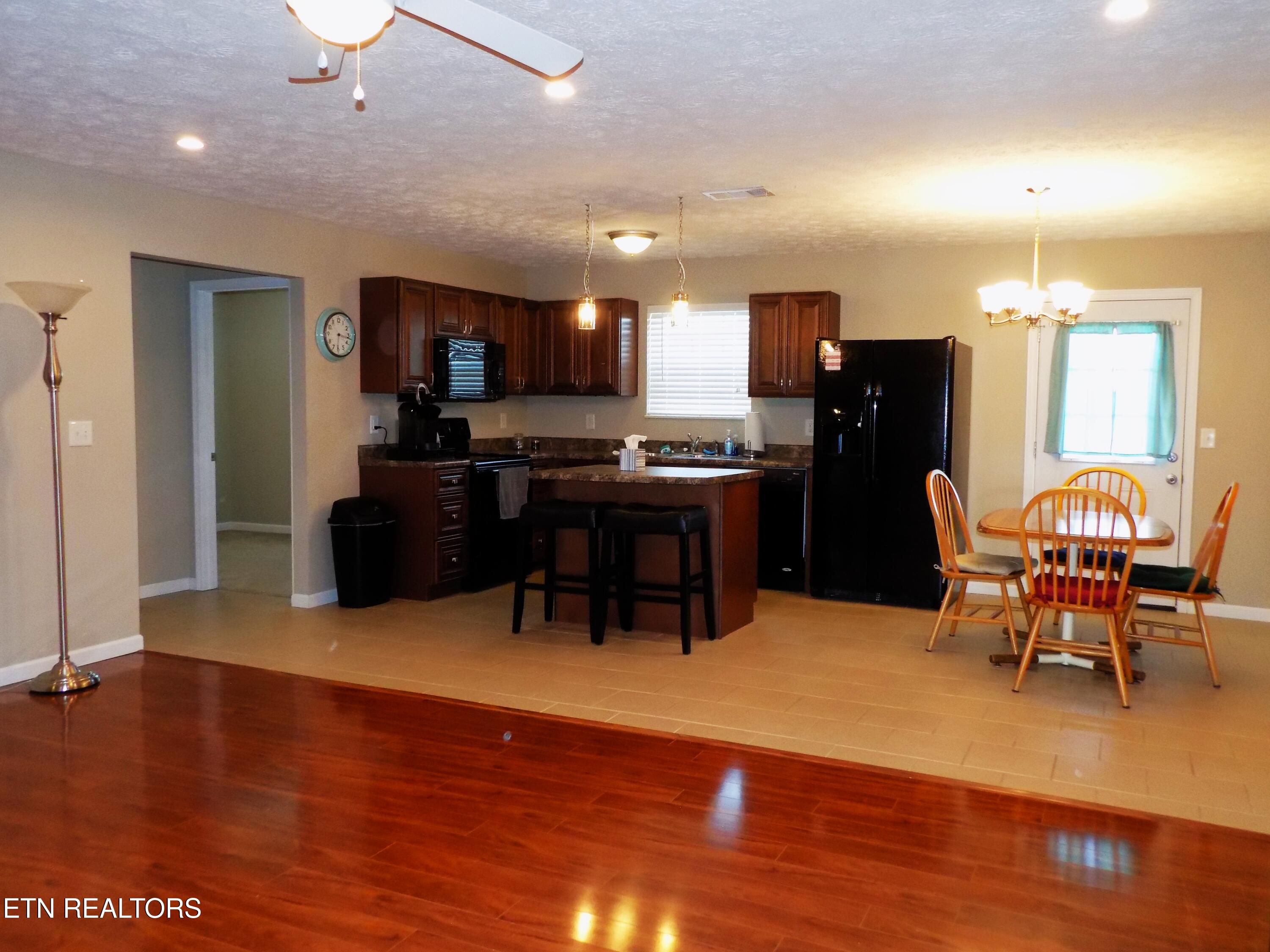 642 Privet Drive Dandridge TN 37725