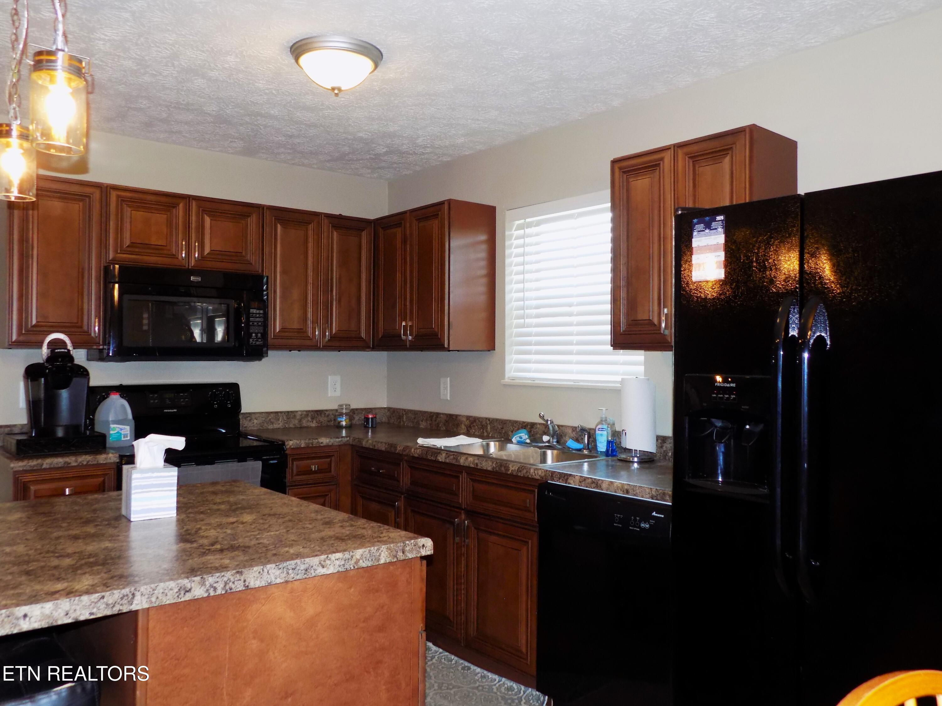 642 Privet Drive Dandridge TN 37725