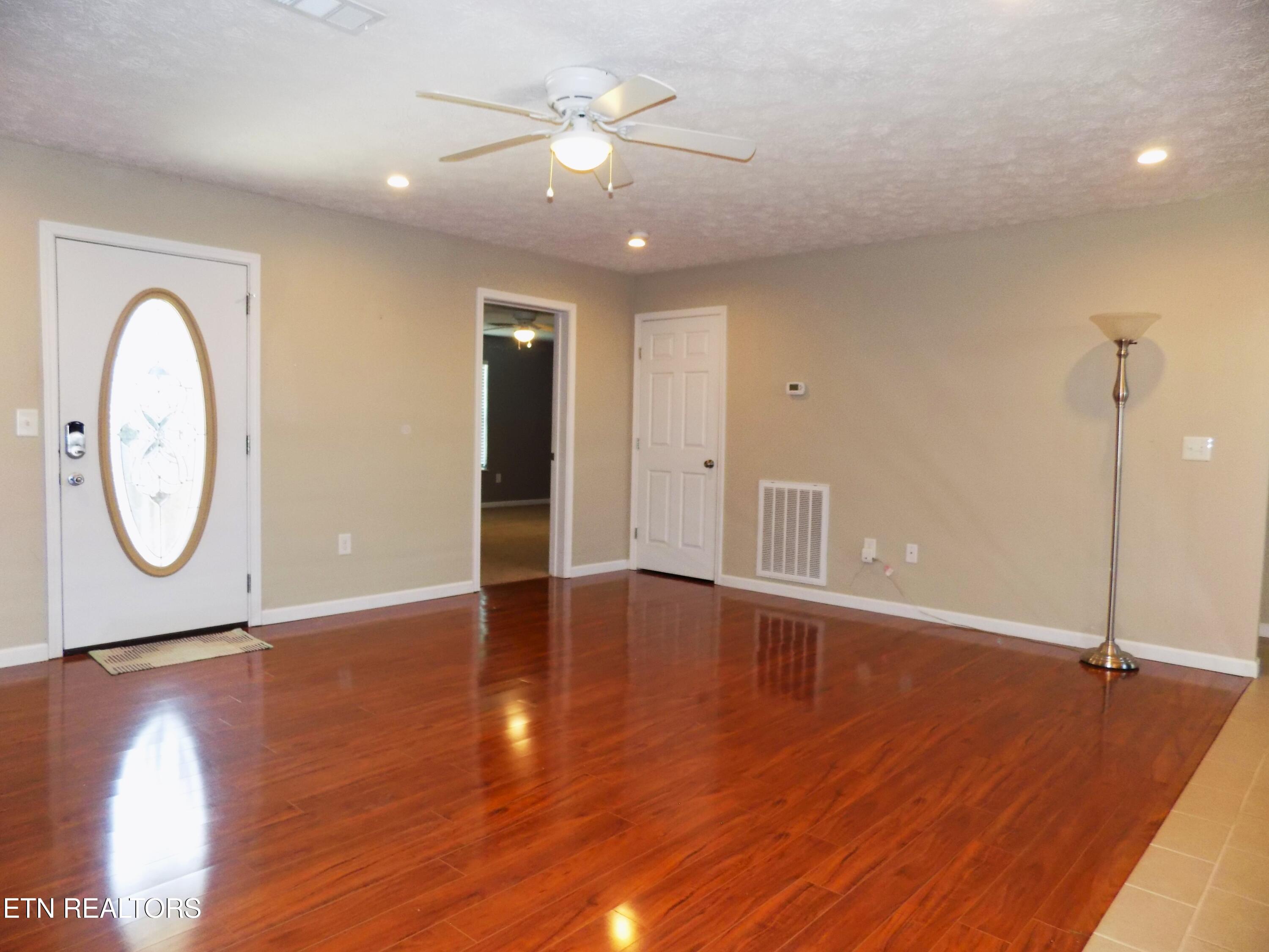 642 Privet Drive Dandridge TN 37725