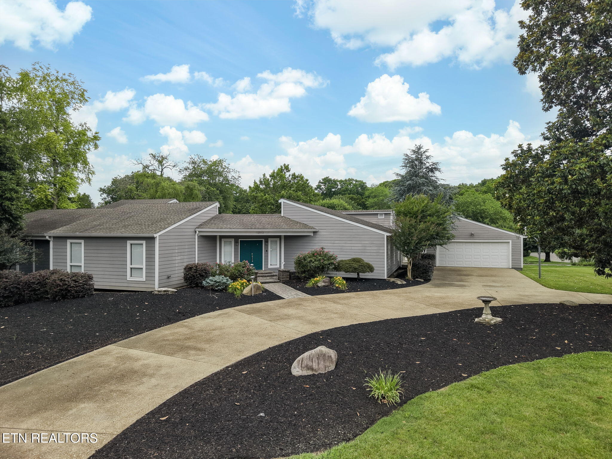 12013 N Fox Den Drive Knoxville TN 37934