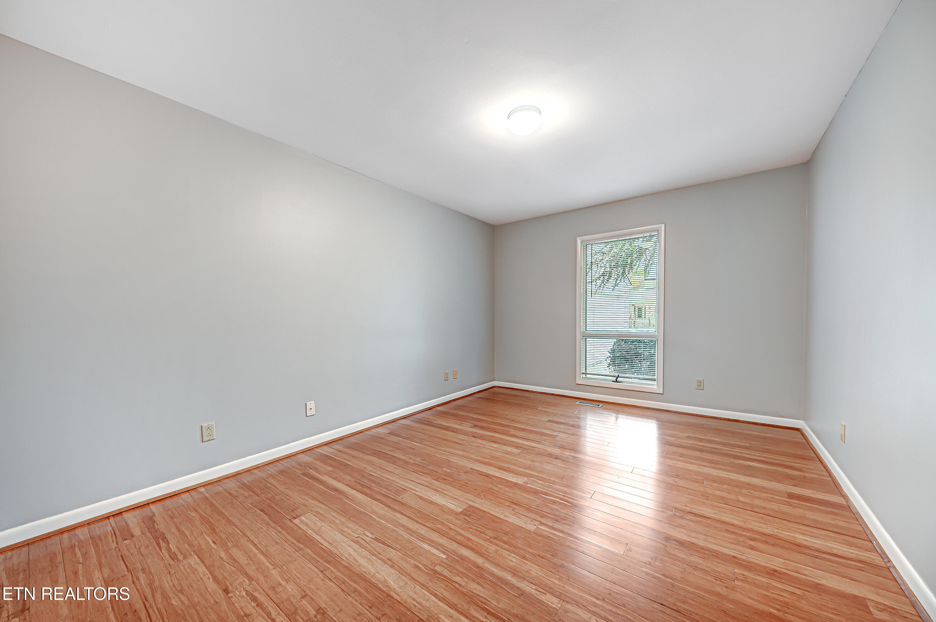 12013 N Fox Den Drive Knoxville TN 37934
