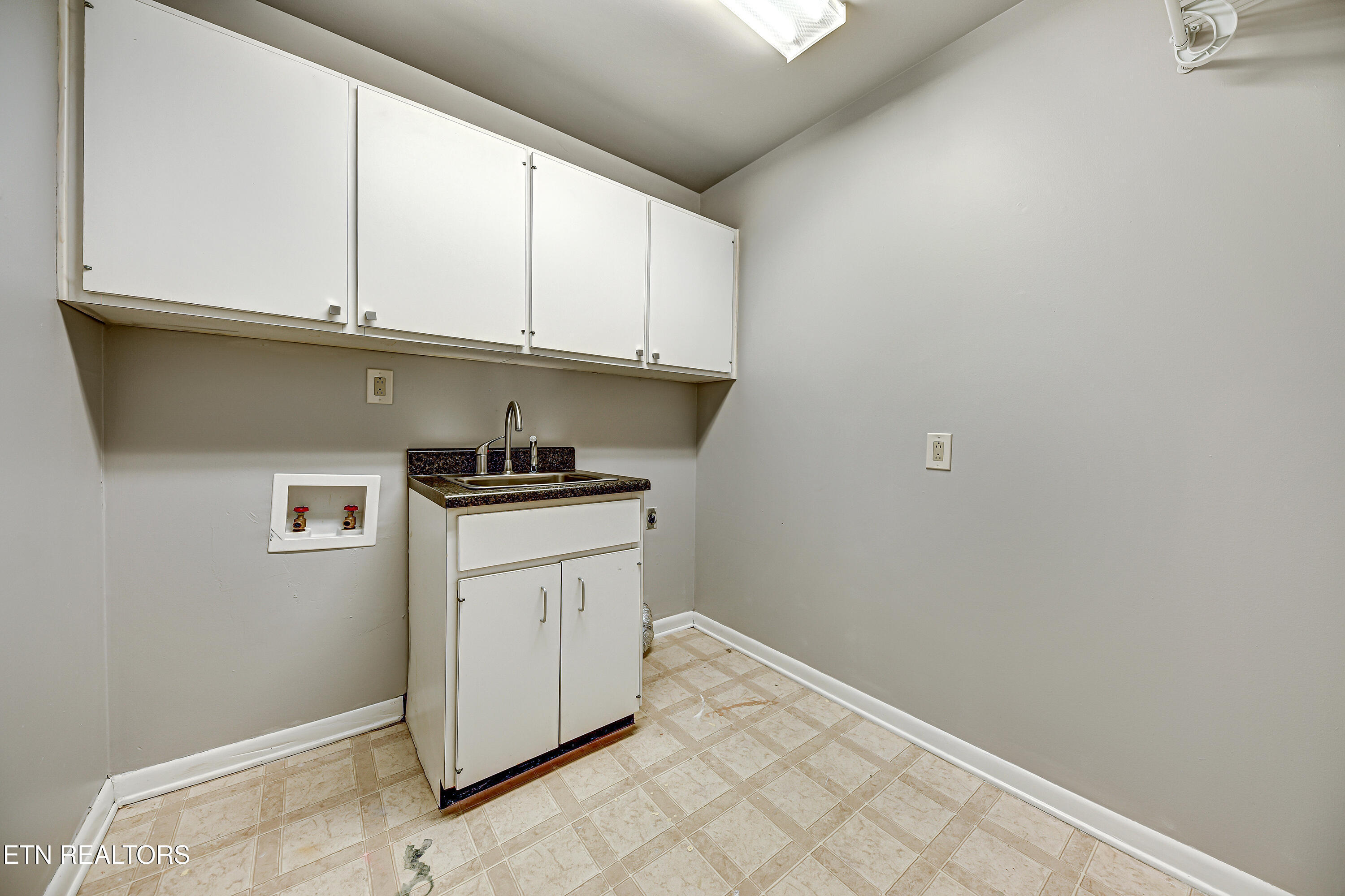 12013 N Fox Den Drive Knoxville TN 37934