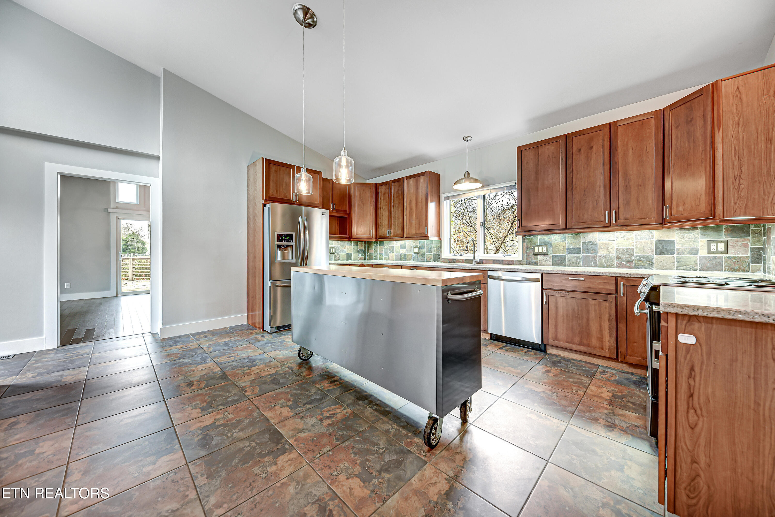 12013 N Fox Den Drive Knoxville TN 37934