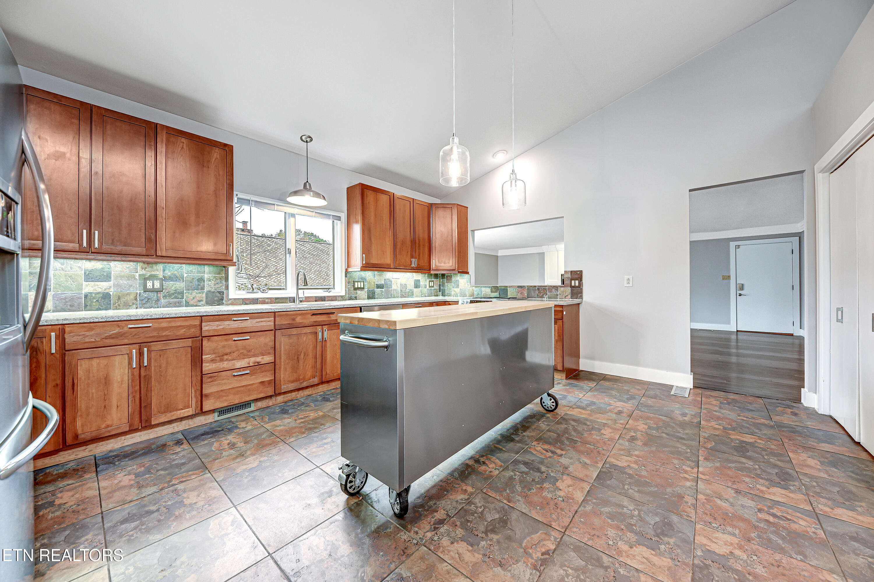 12013 N Fox Den Drive Knoxville TN 37934