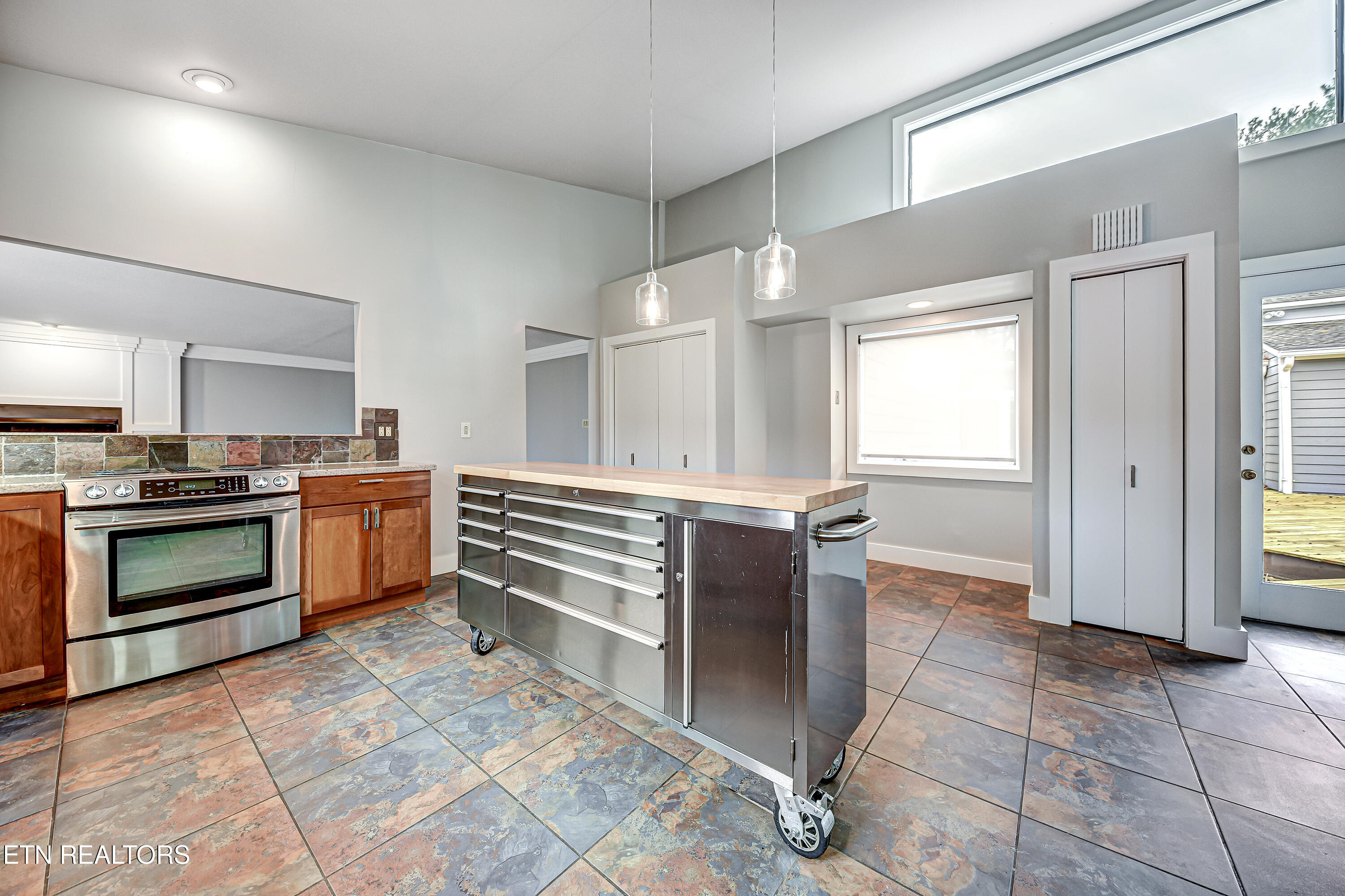 12013 N Fox Den Drive Knoxville TN 37934