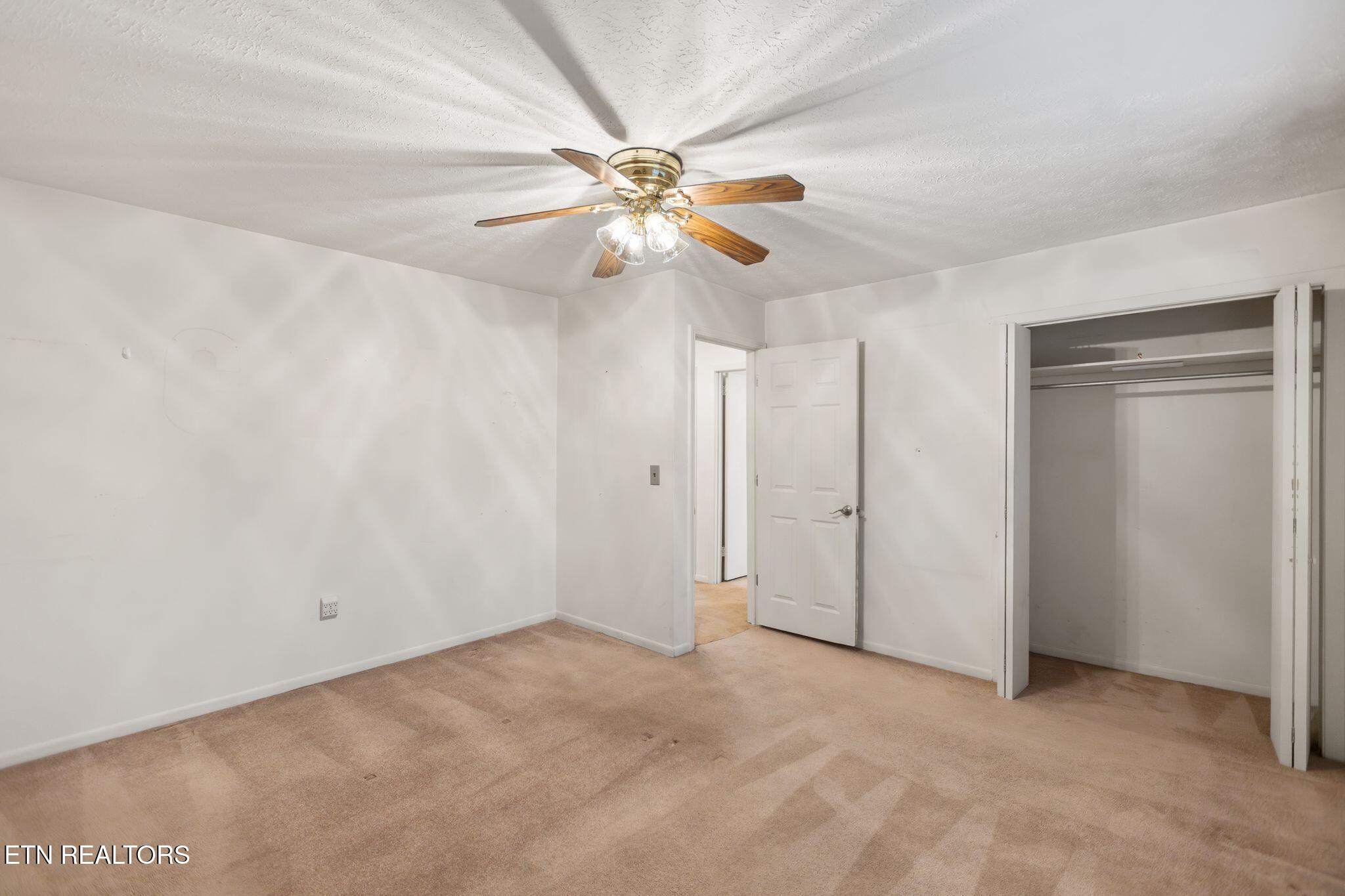 155 Chestnut Hill Road Harriman TN 37748