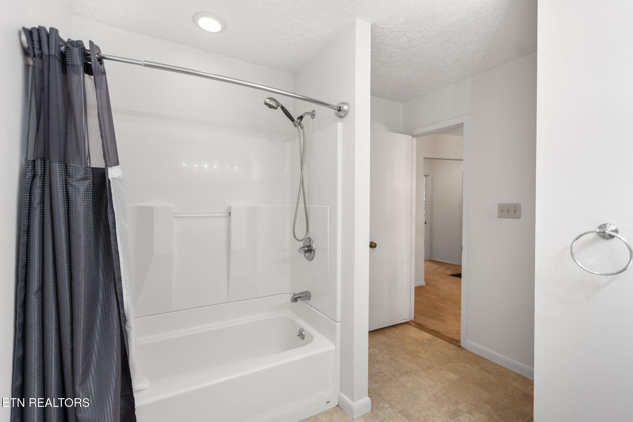 155 Chestnut Hill Road Harriman TN 37748