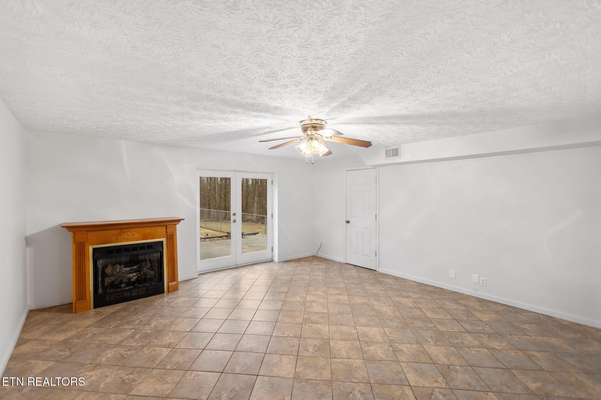 155 Chestnut Hill Road Harriman TN 37748