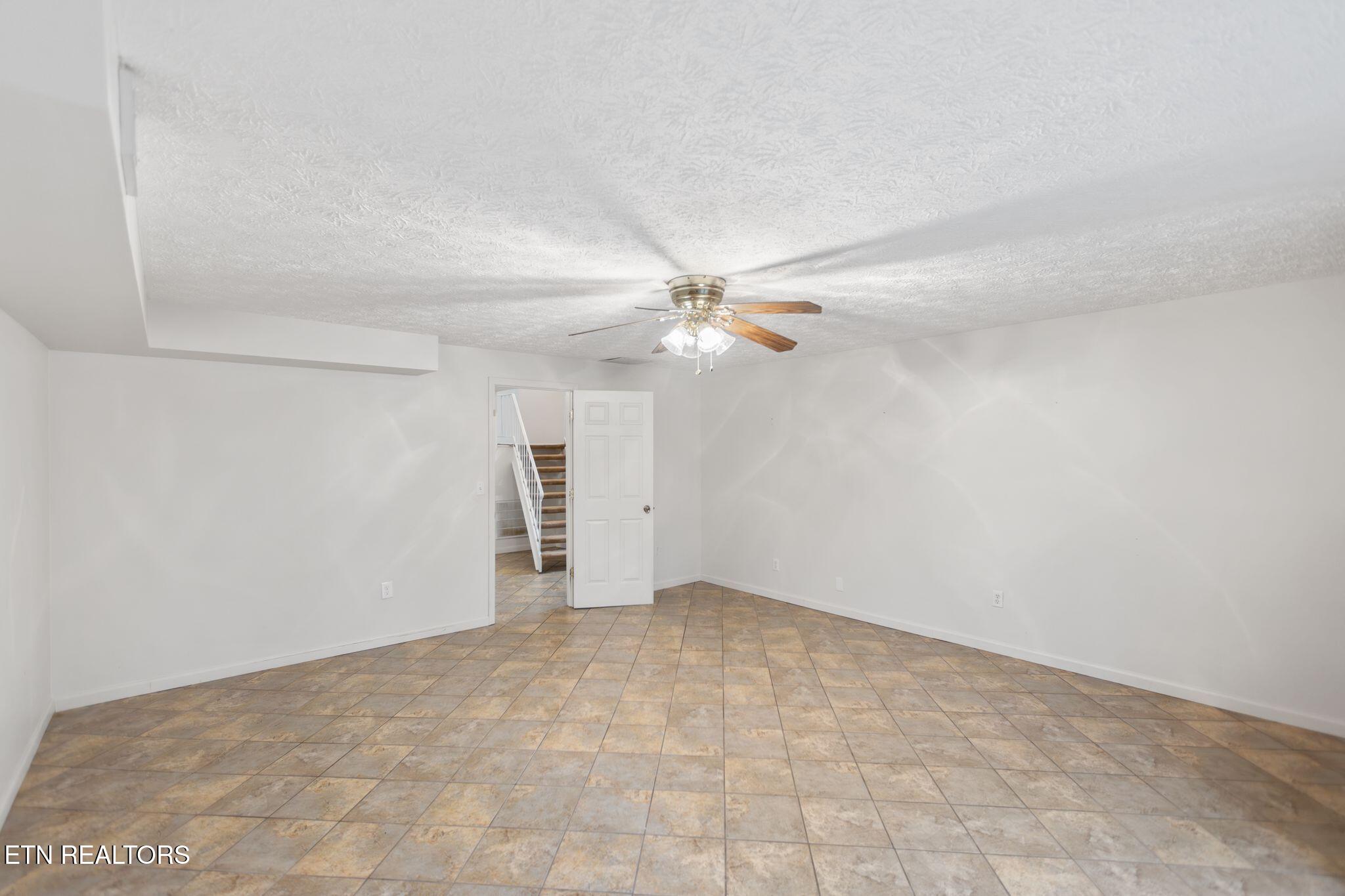 155 Chestnut Hill Road Harriman TN 37748