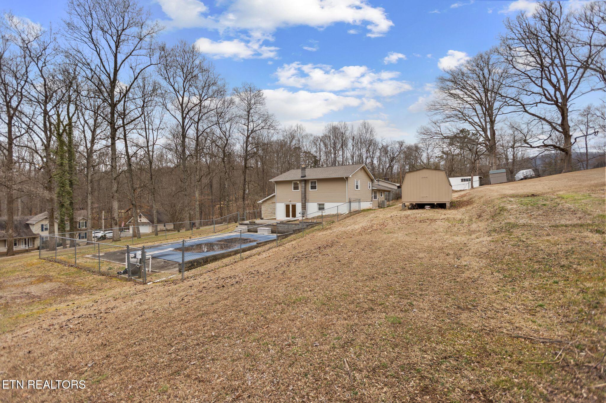 155 Chestnut Hill Road Harriman TN 37748
