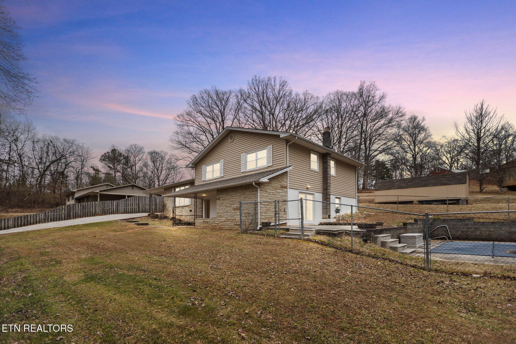 155 Chestnut Hill Road Harriman TN 37748