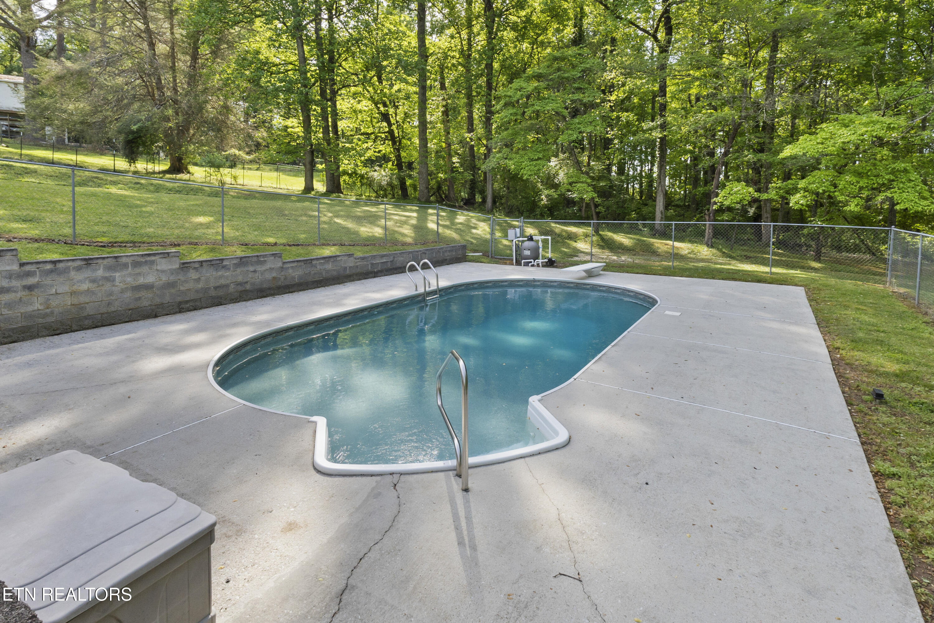 155 Chestnut Hill Road Harriman TN 37748