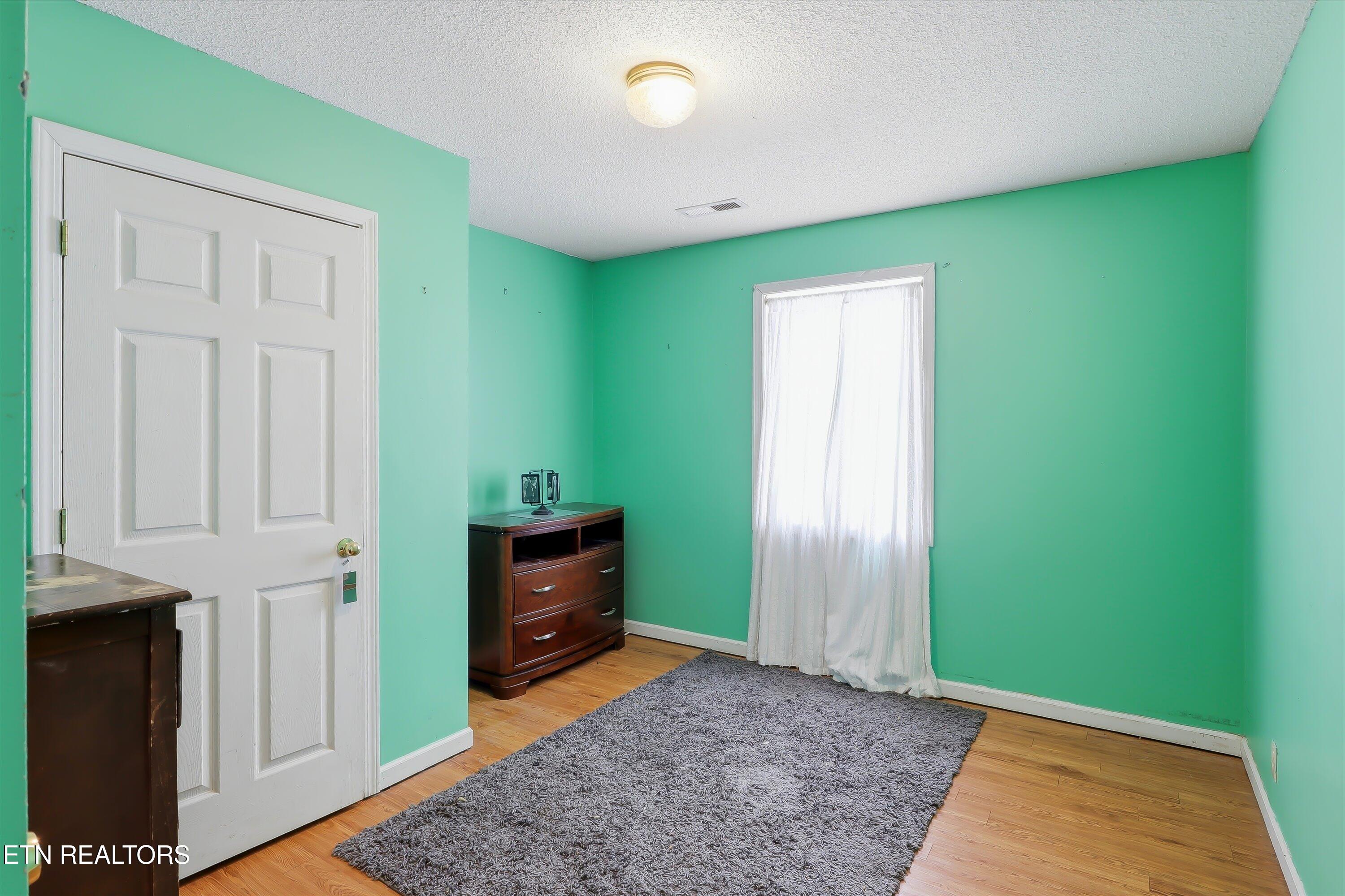 103 Ali Lane Jacksboro TN 37757
