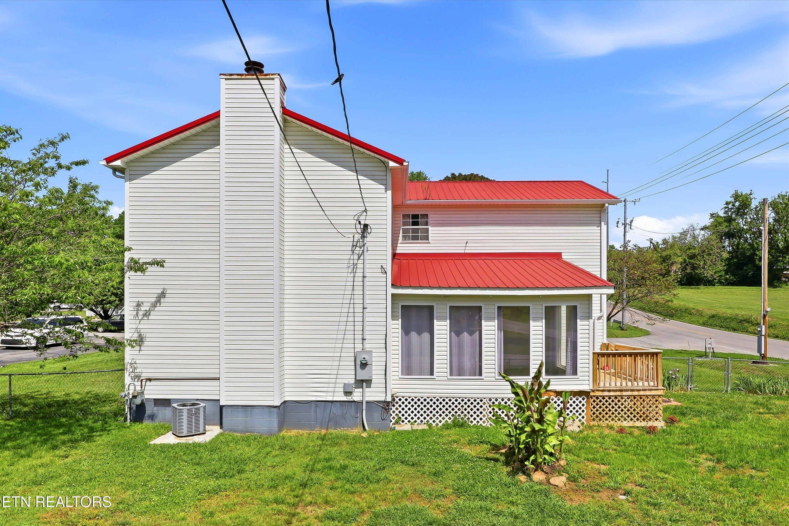 103 Ali Lane Jacksboro TN 37757