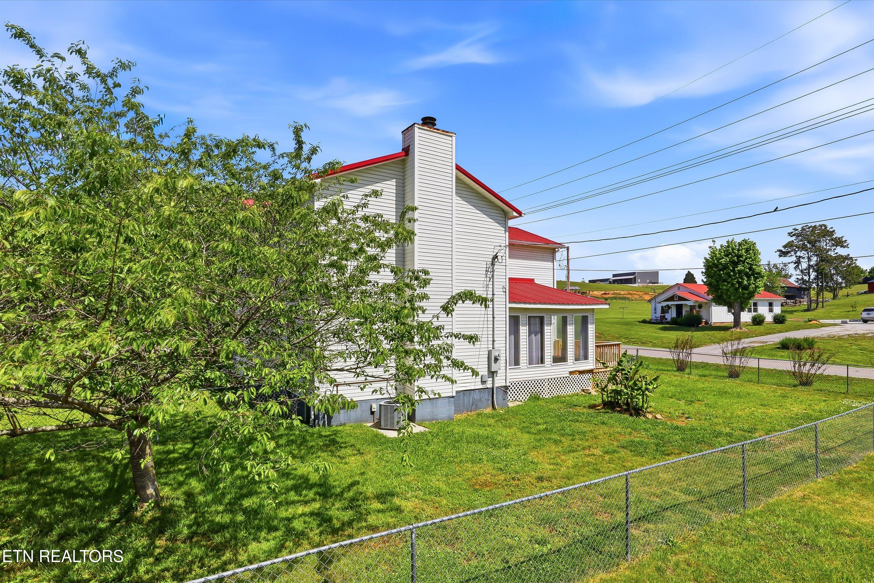 103 Ali Lane Jacksboro TN 37757