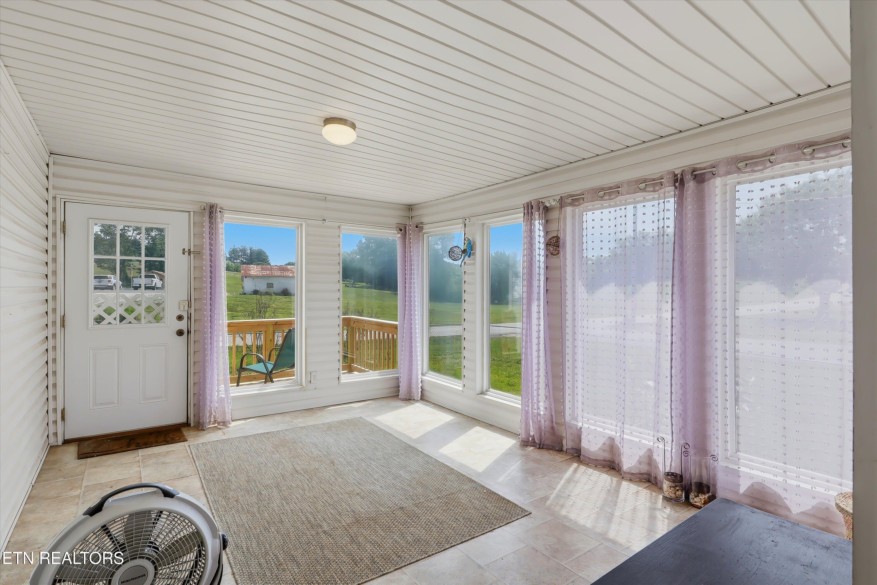 103 Ali Lane Jacksboro TN 37757