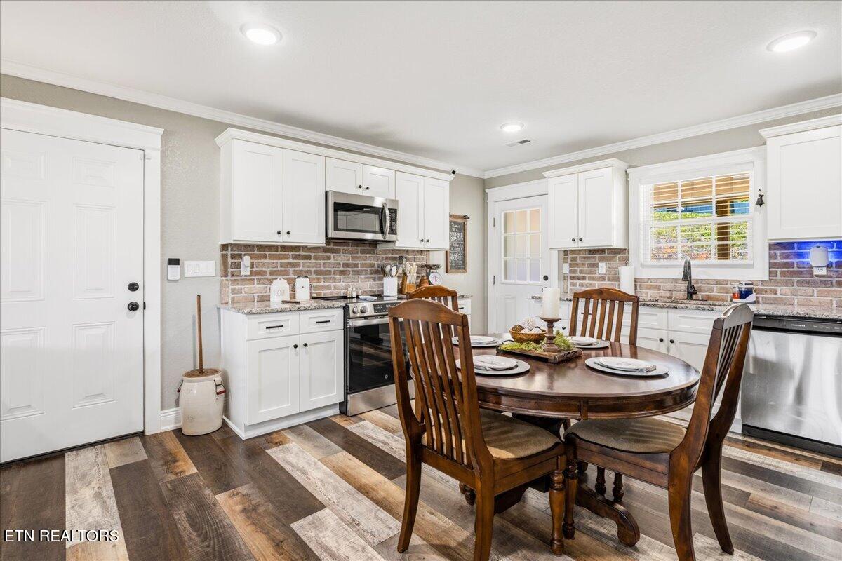 126 Zoe Circle Jacksboro TN 37757