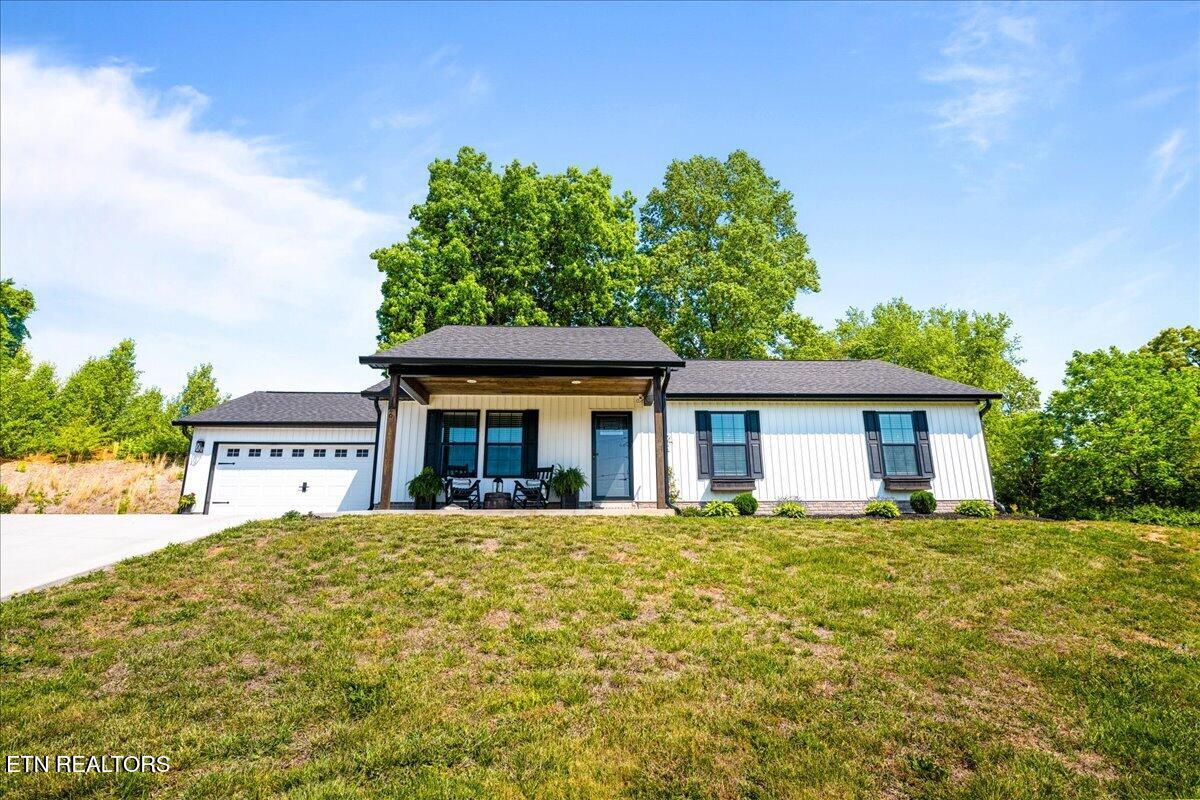 126 Zoe Circle Jacksboro TN 37757