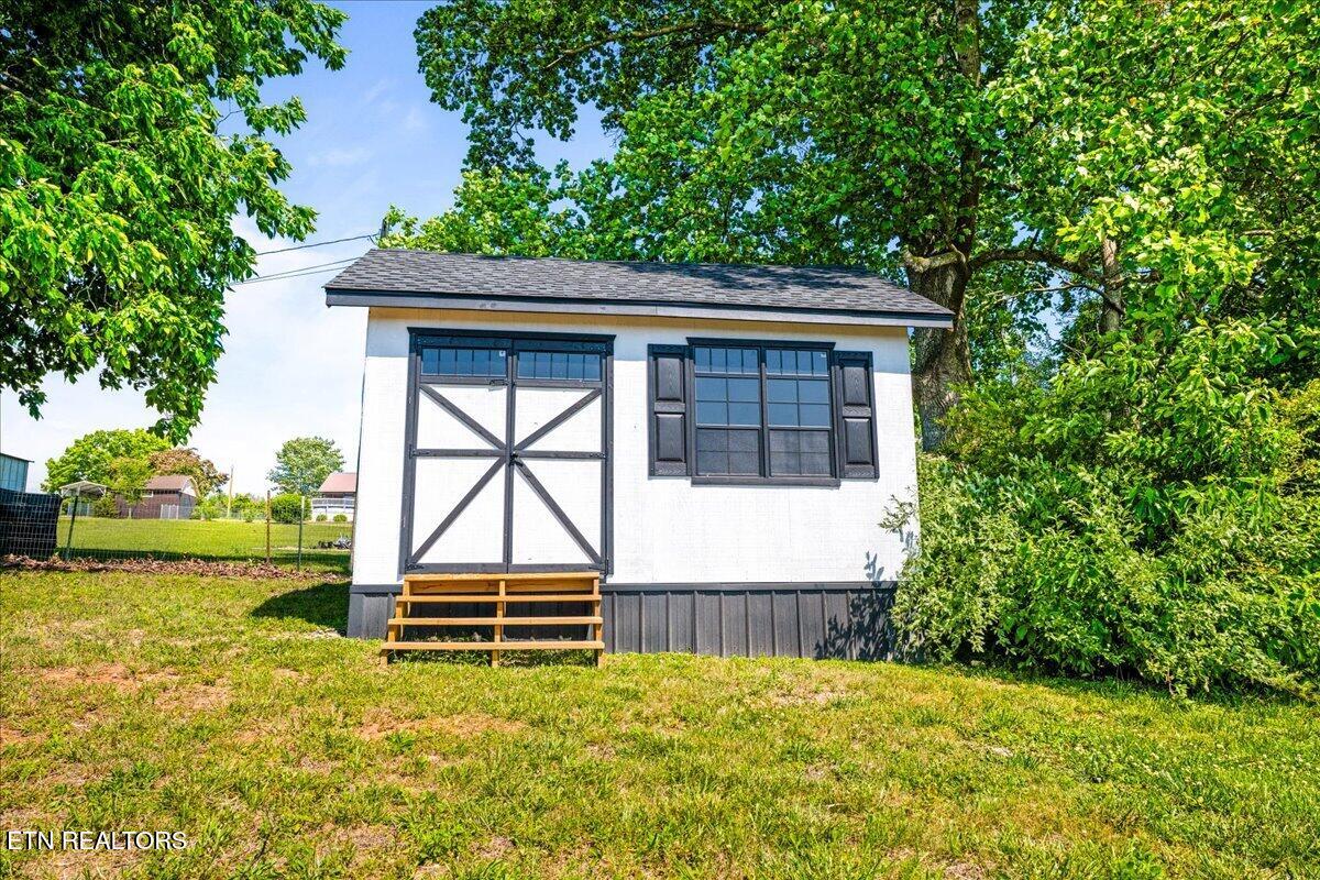126 Zoe Circle Jacksboro TN 37757