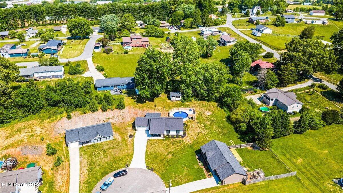 126 Zoe Circle Jacksboro TN 37757