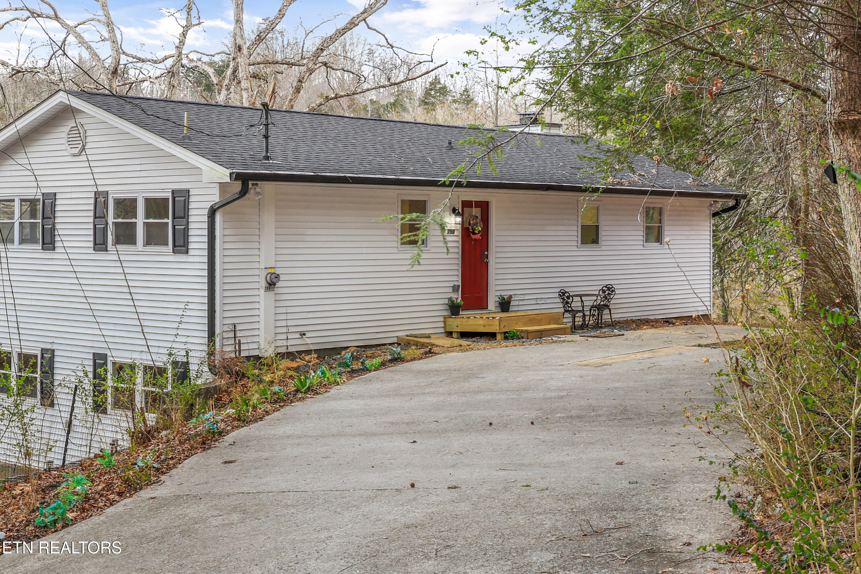 790 Sulphur Springs Road Clinton TN 37716