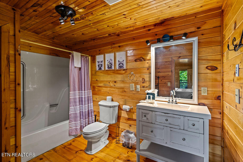 2420 Sunset Road Sevierville TN 37862