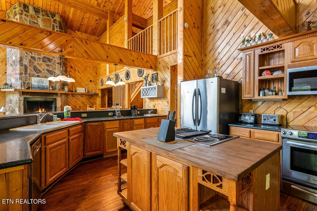 2420 Sunset Road Sevierville TN 37862