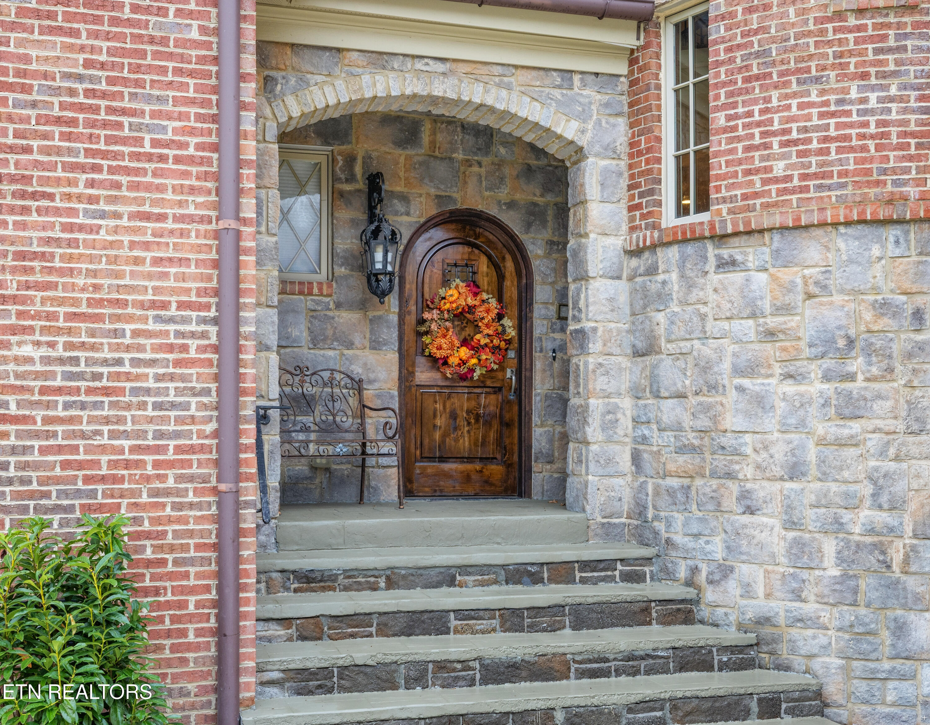 1818 Calgary Falls Lane Knoxville TN 37931