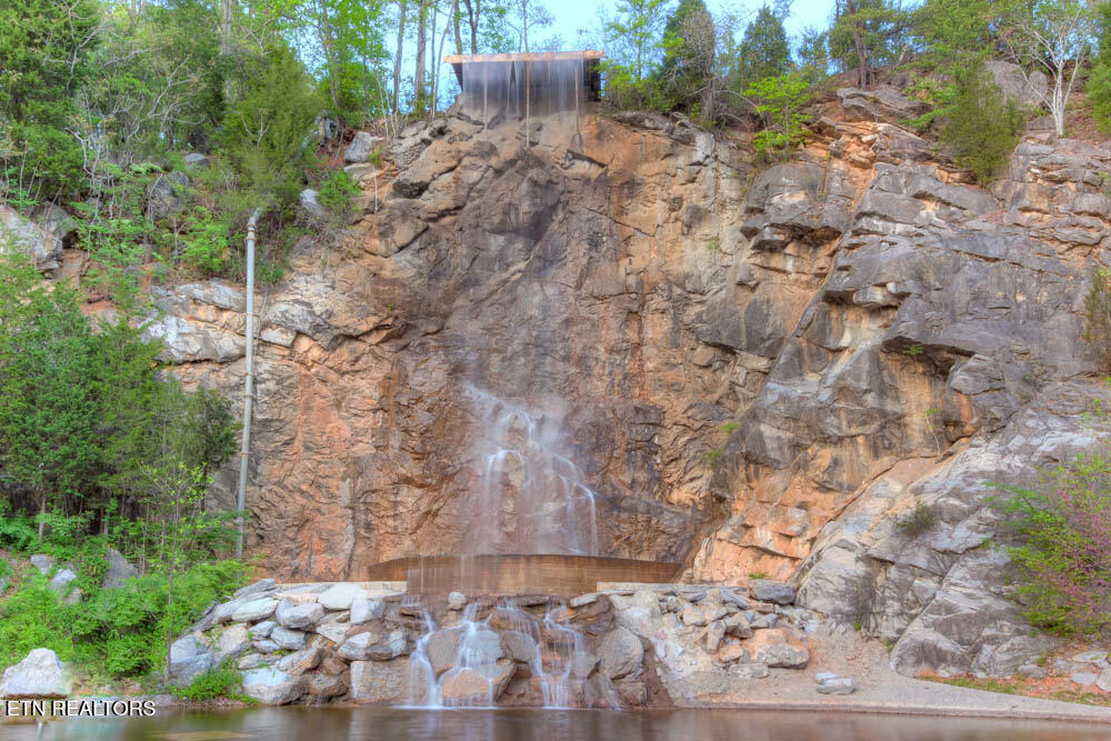 1818 Calgary Falls Lane Knoxville TN 37931