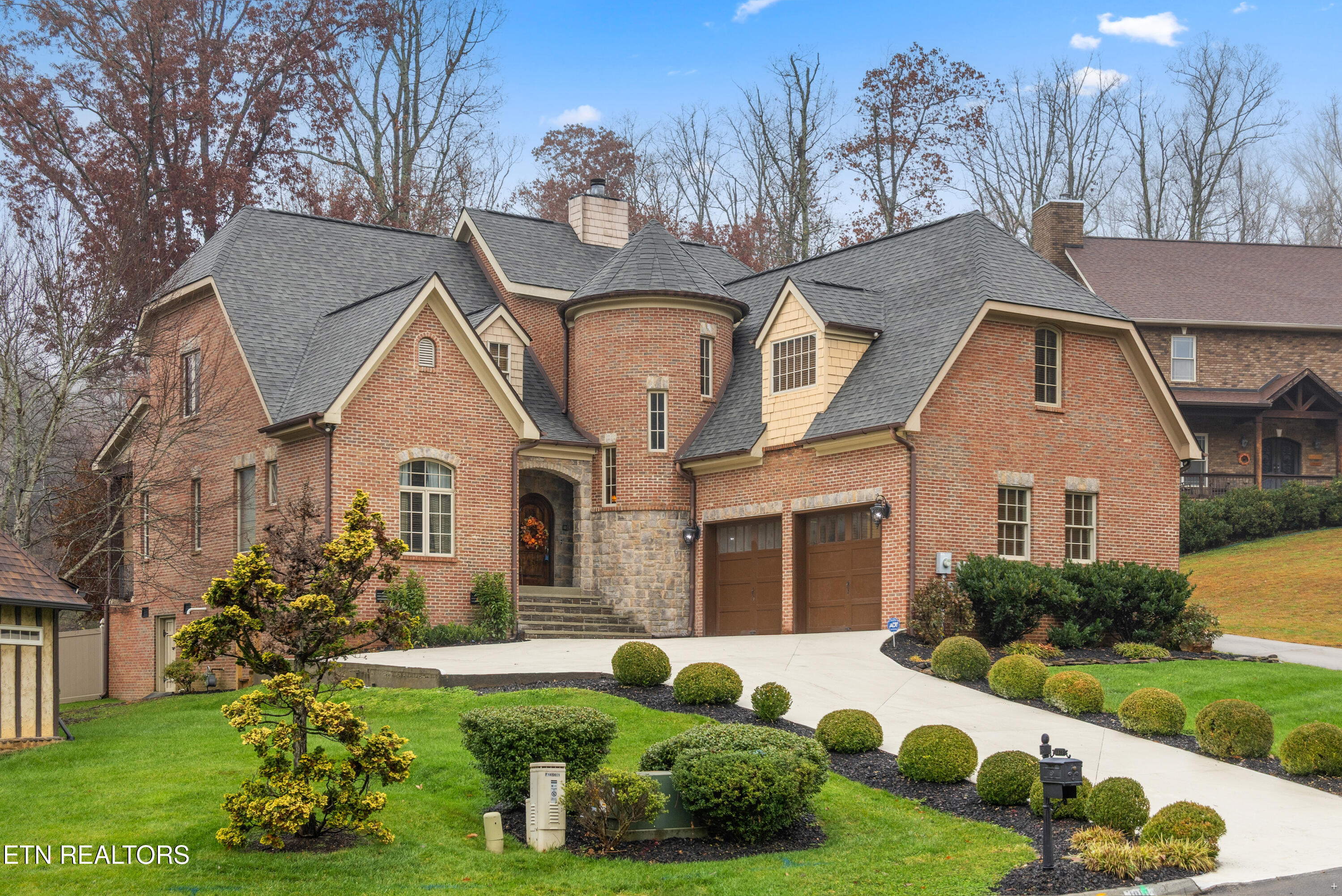 1818 Calgary Falls Lane Knoxville TN 37931