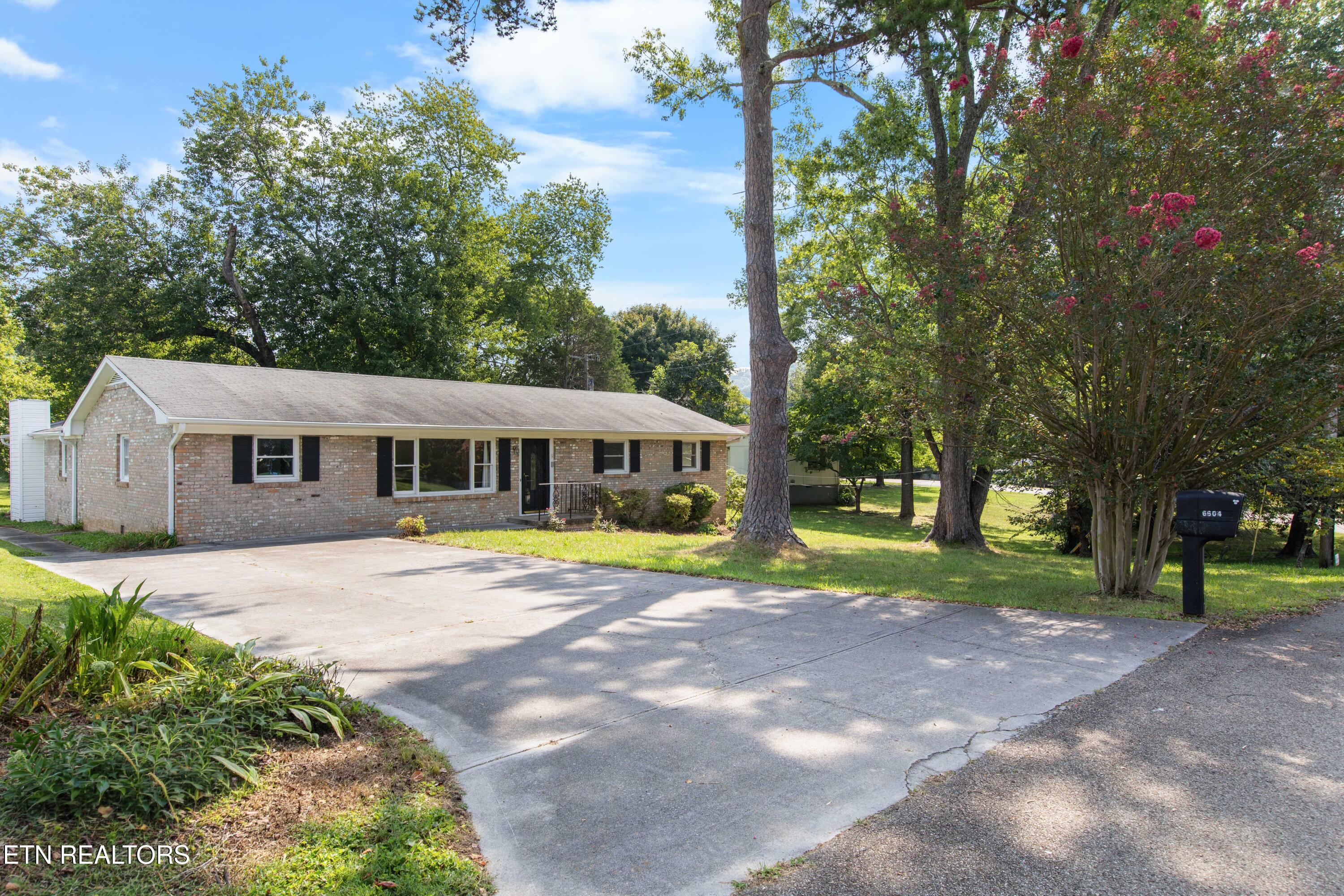 6604 Duke Road Knoxville TN 37918