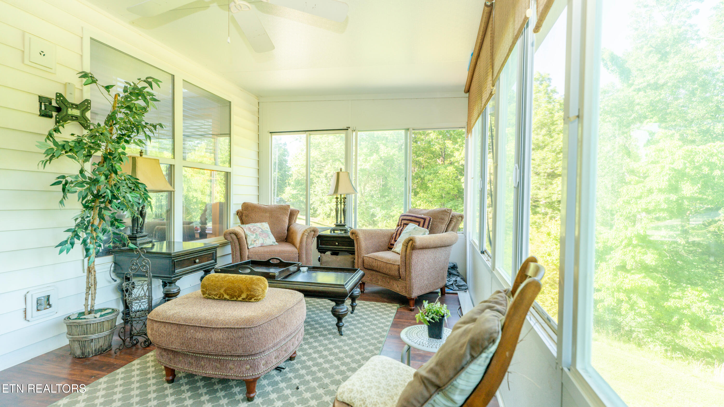 3512 Cabin Ridge Road Louisville TN 37777